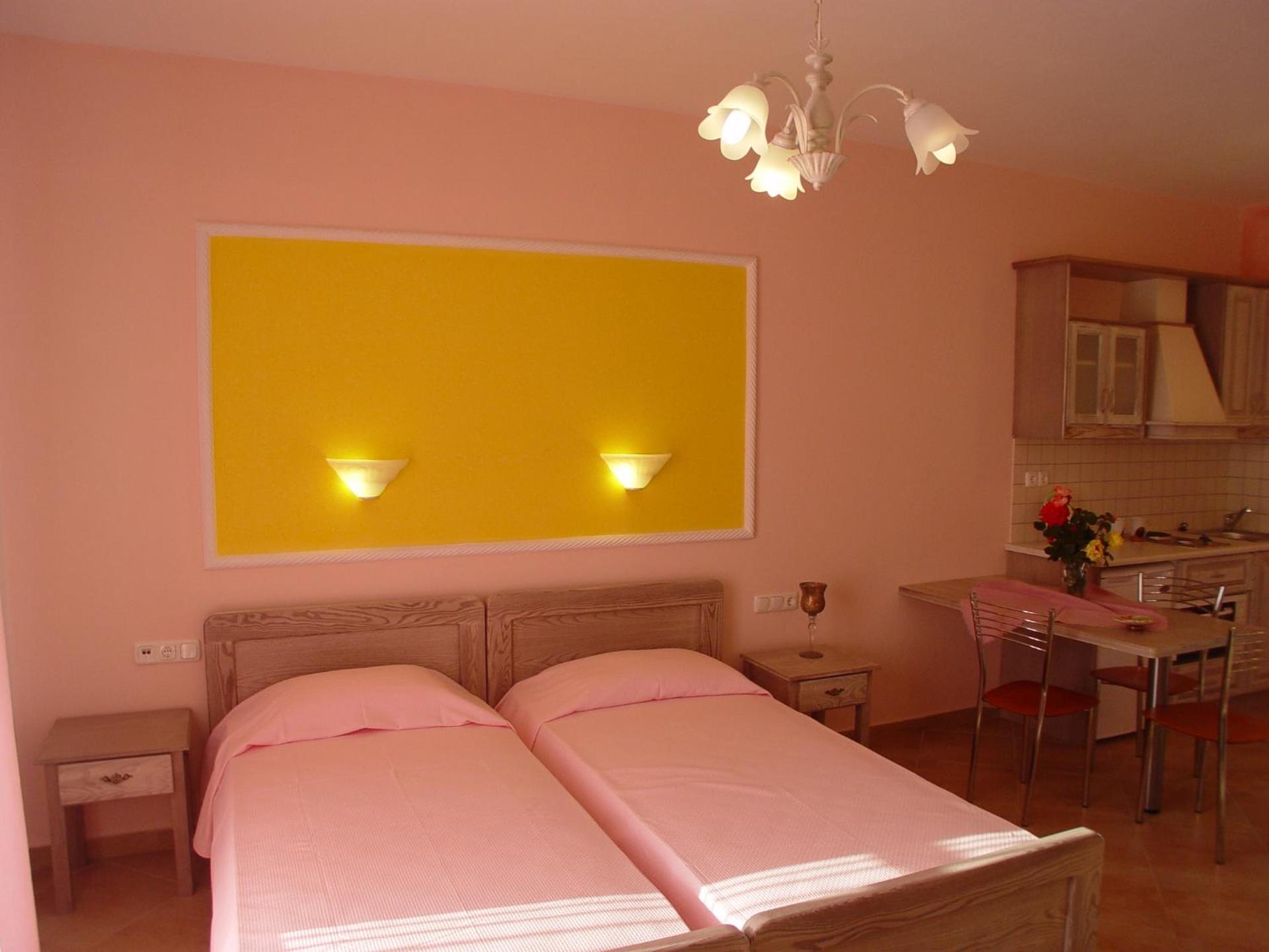 Annita's Village Hotel - Photo 6
