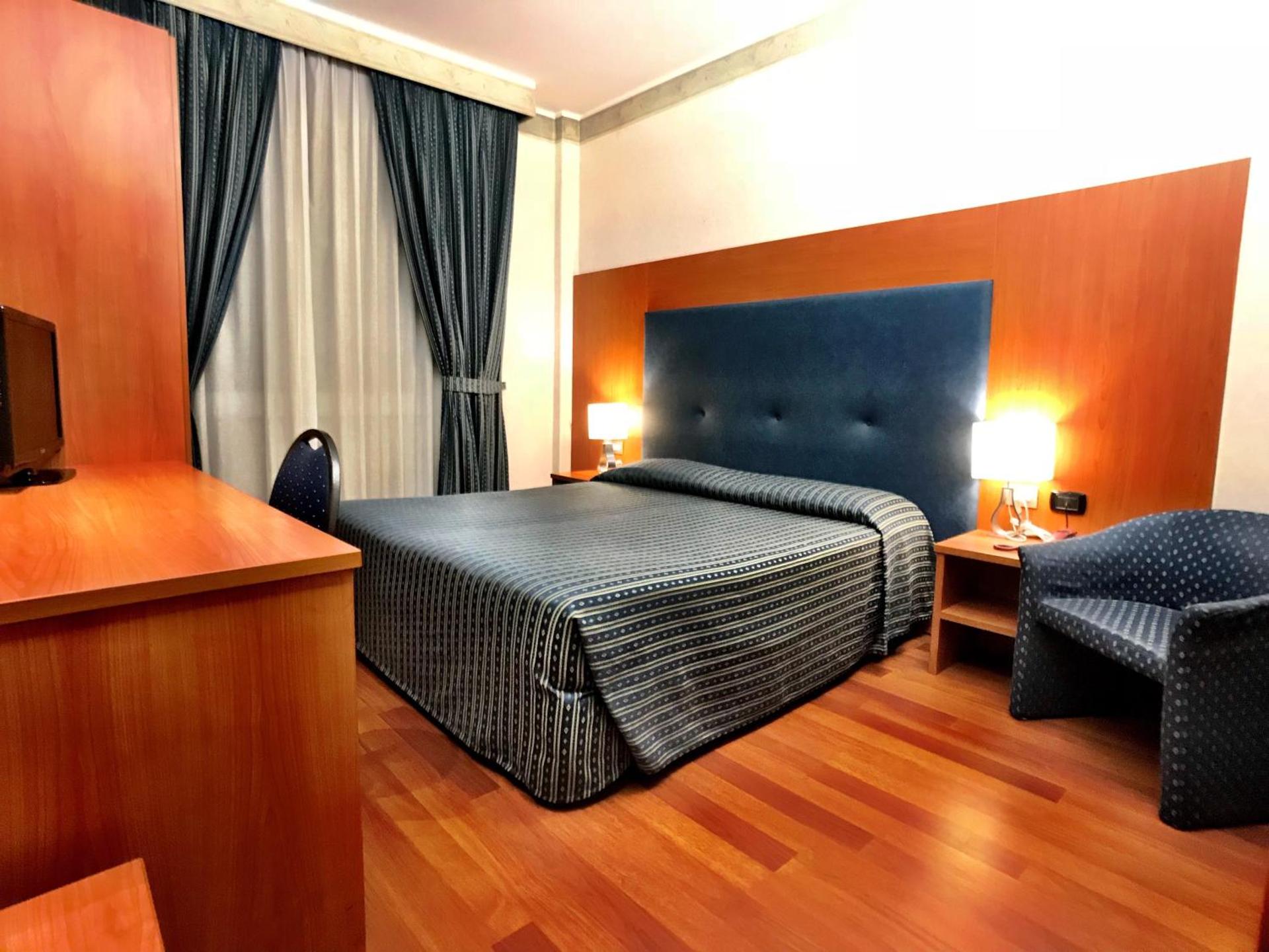 Hotel Mec - Photo 41