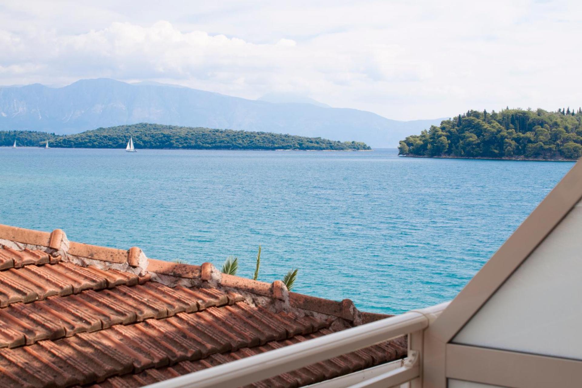 Double or Twin Room with Partial Sea View