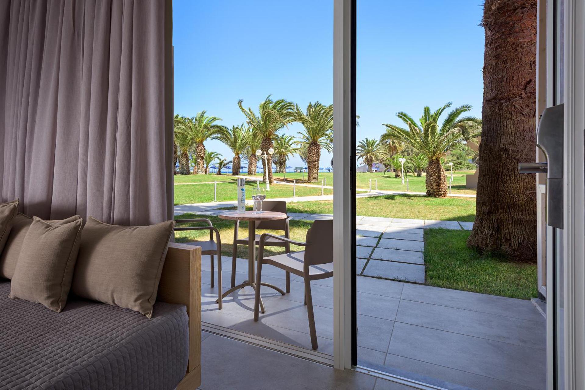 Premium Guestroom Sea Front - Photo 2