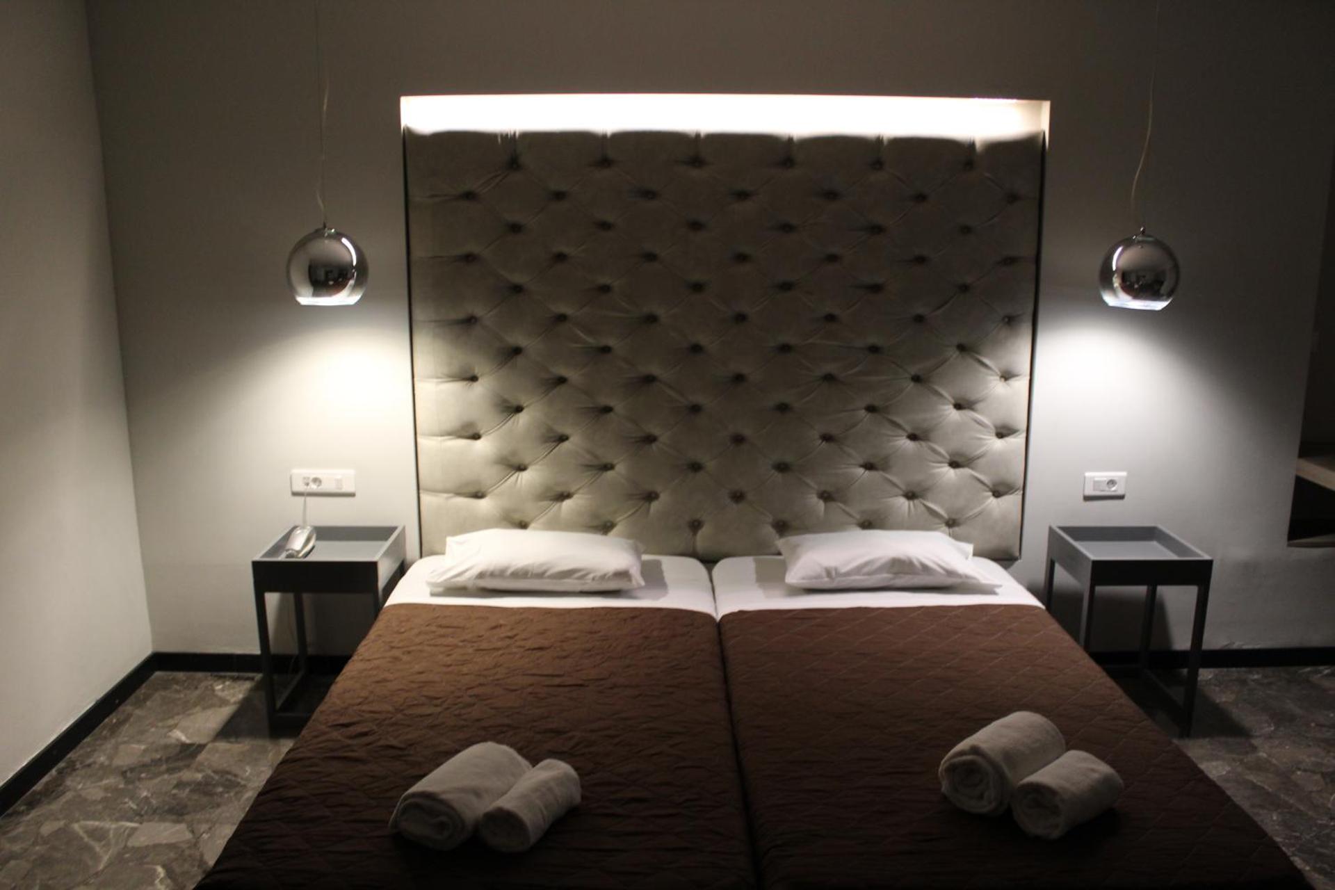 Galaxy Hotel - Photo 11