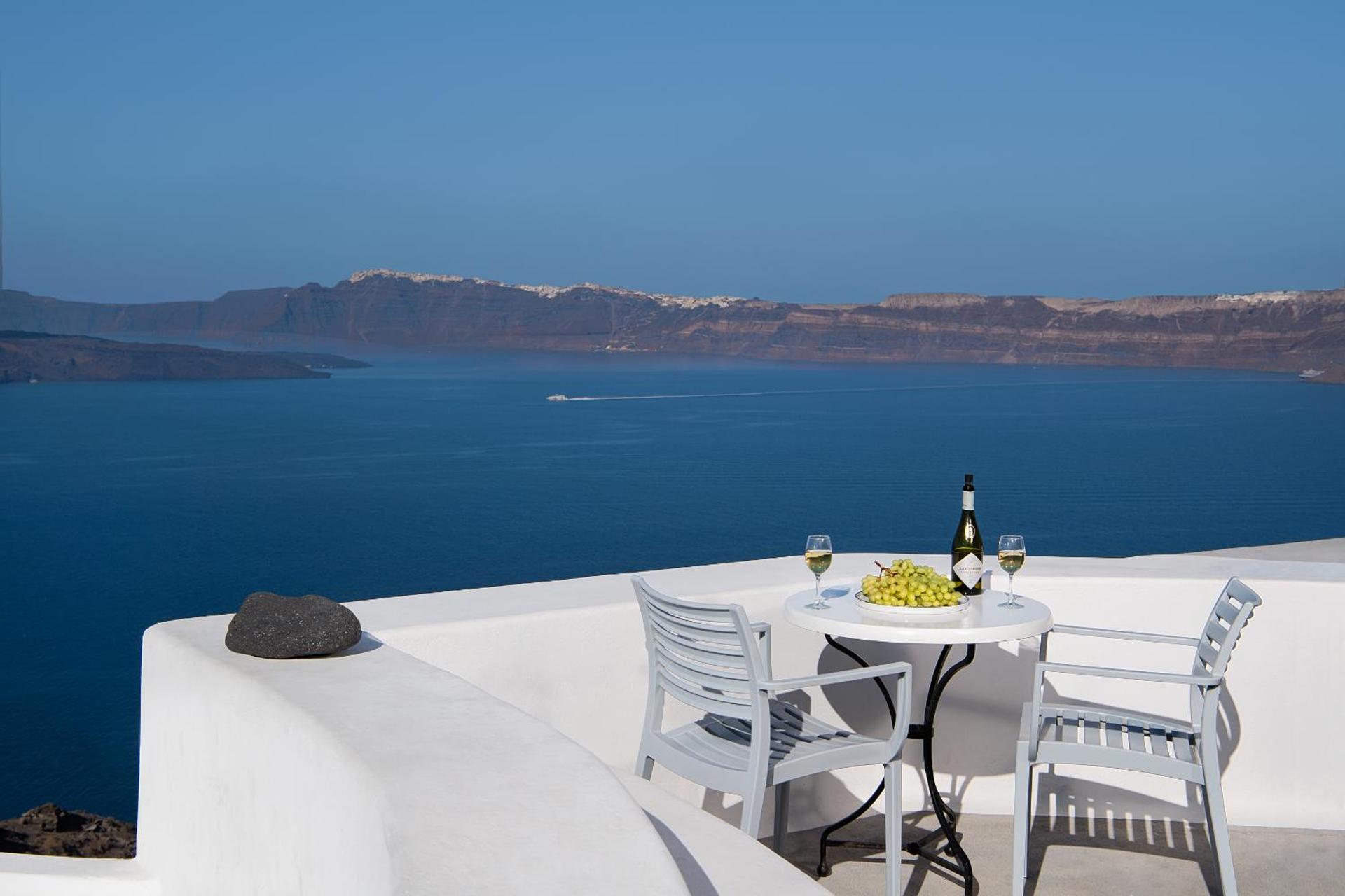 Apanemo Hotel & Suites - Photo 103