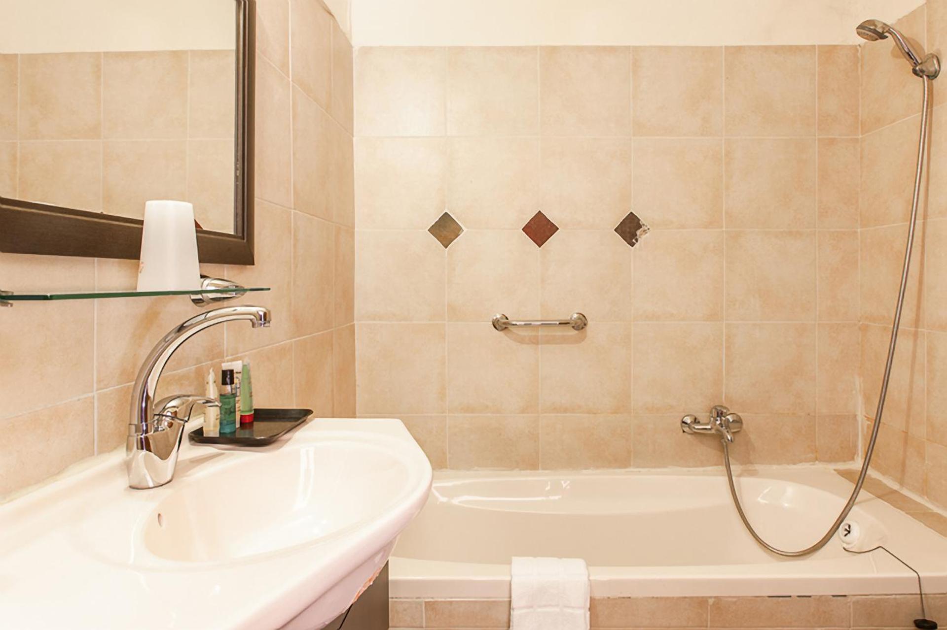 A Little House In Rechavia - Photo 73