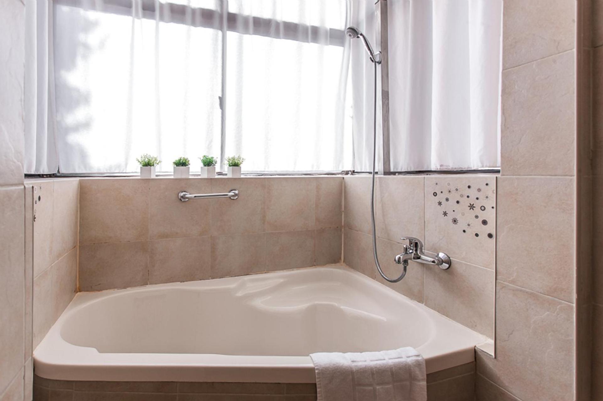 A Little House In Rechavia - Photo 30