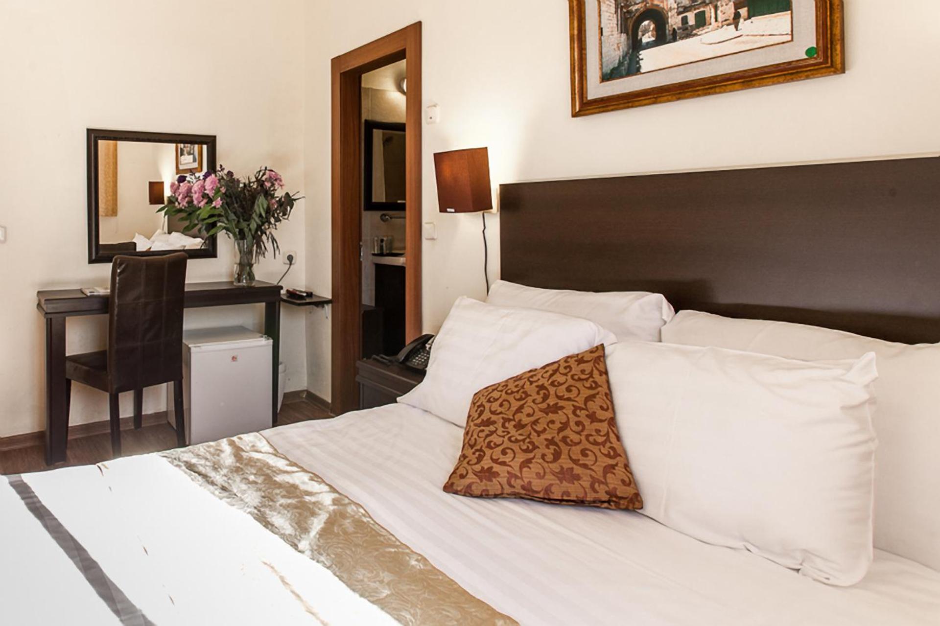 A Little House In Rechavia - Photo 18