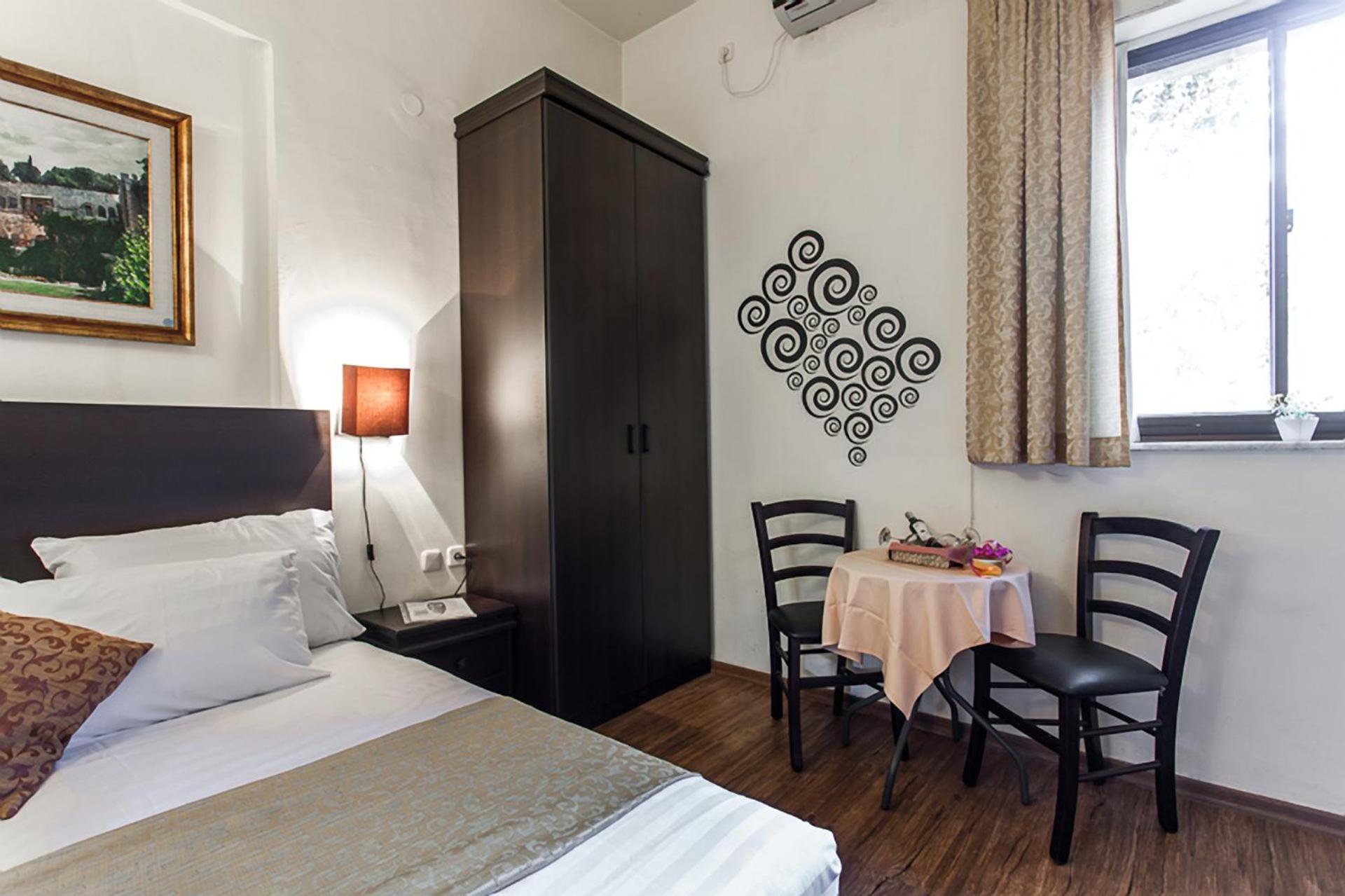 A Little House In Rechavia - Photo 76