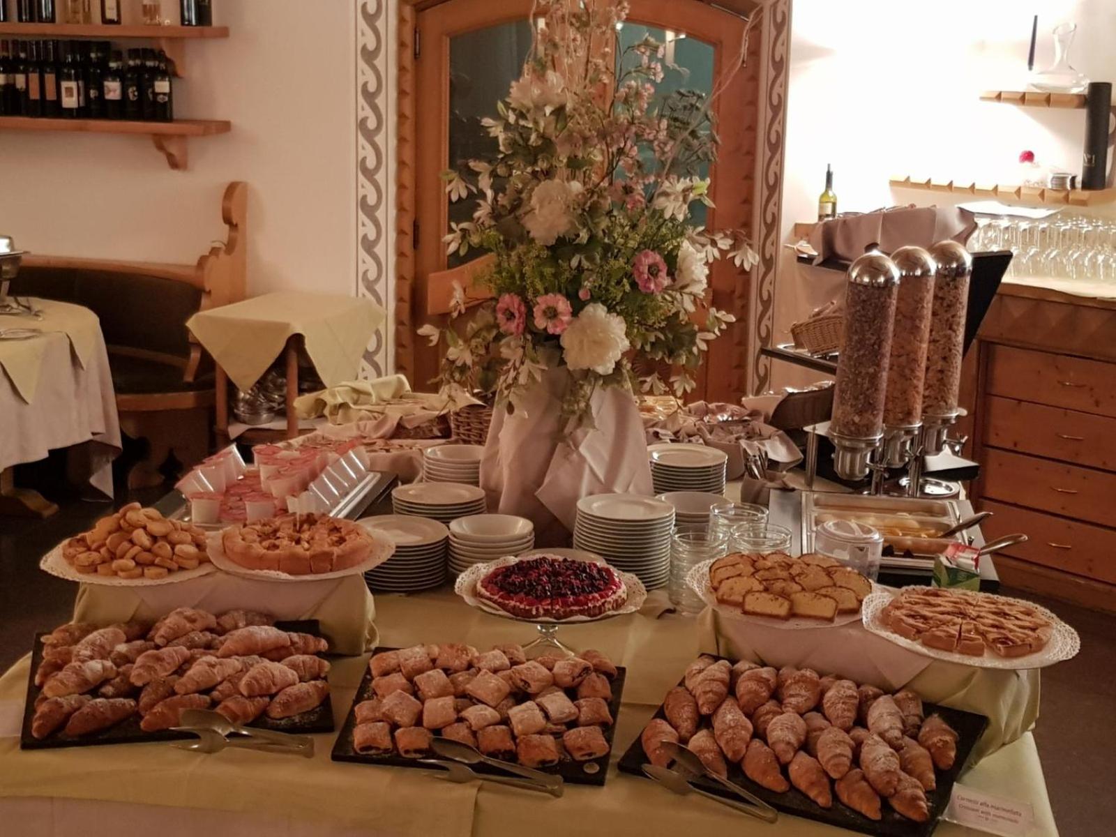 Hotel Santanton - Photo 7