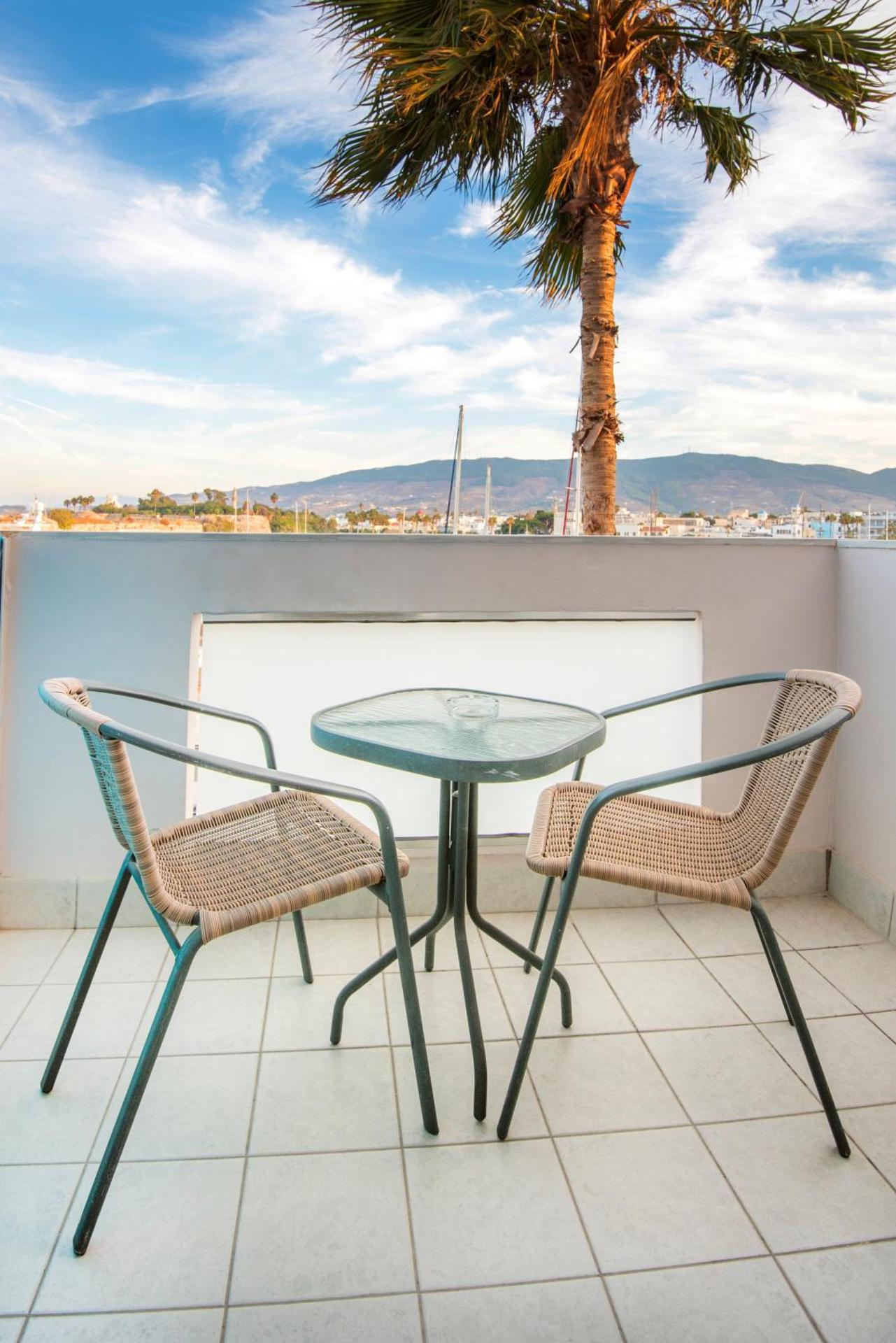 Kosta Palace - Photo 35