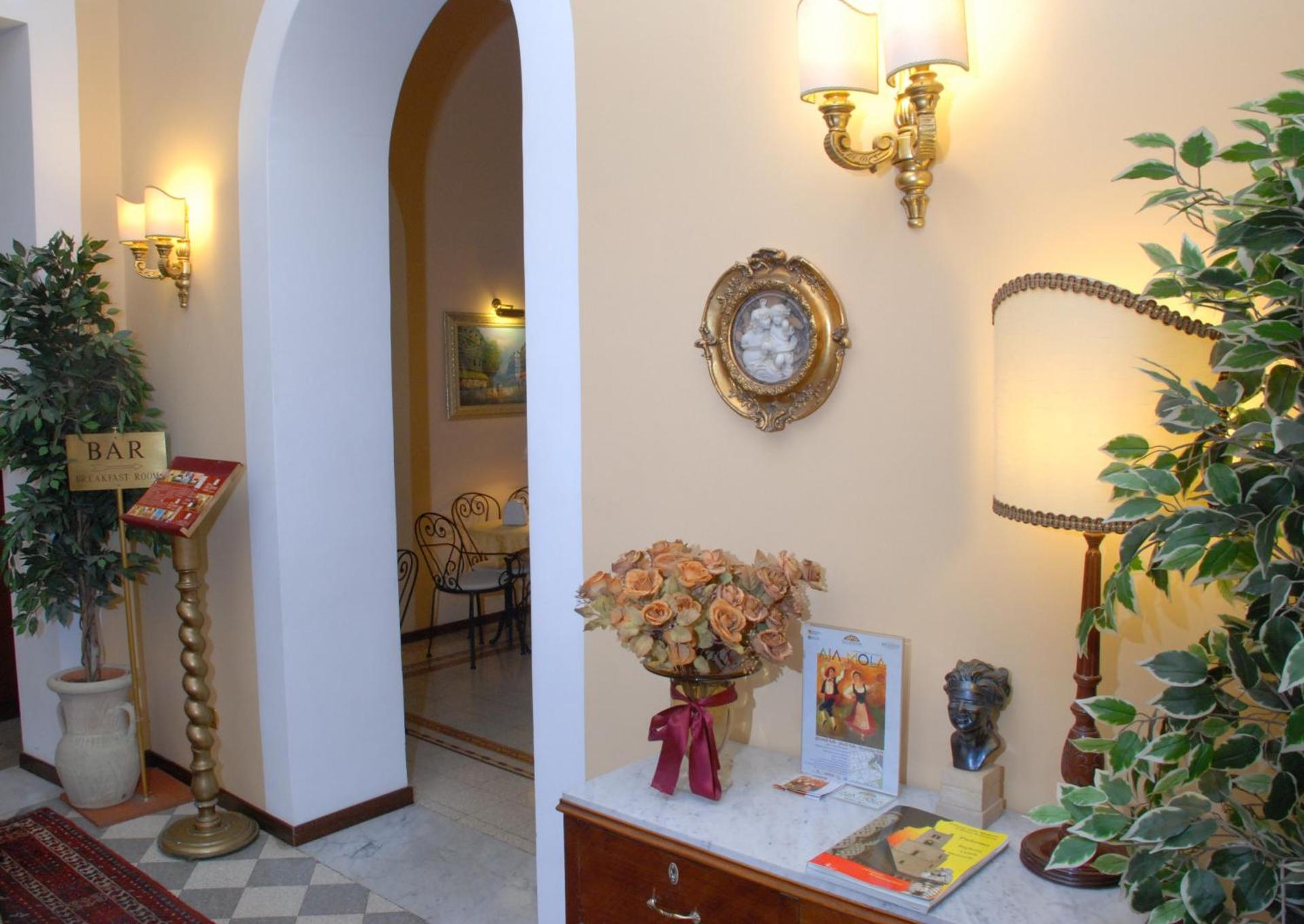 Hotel del Centro - Photo 10