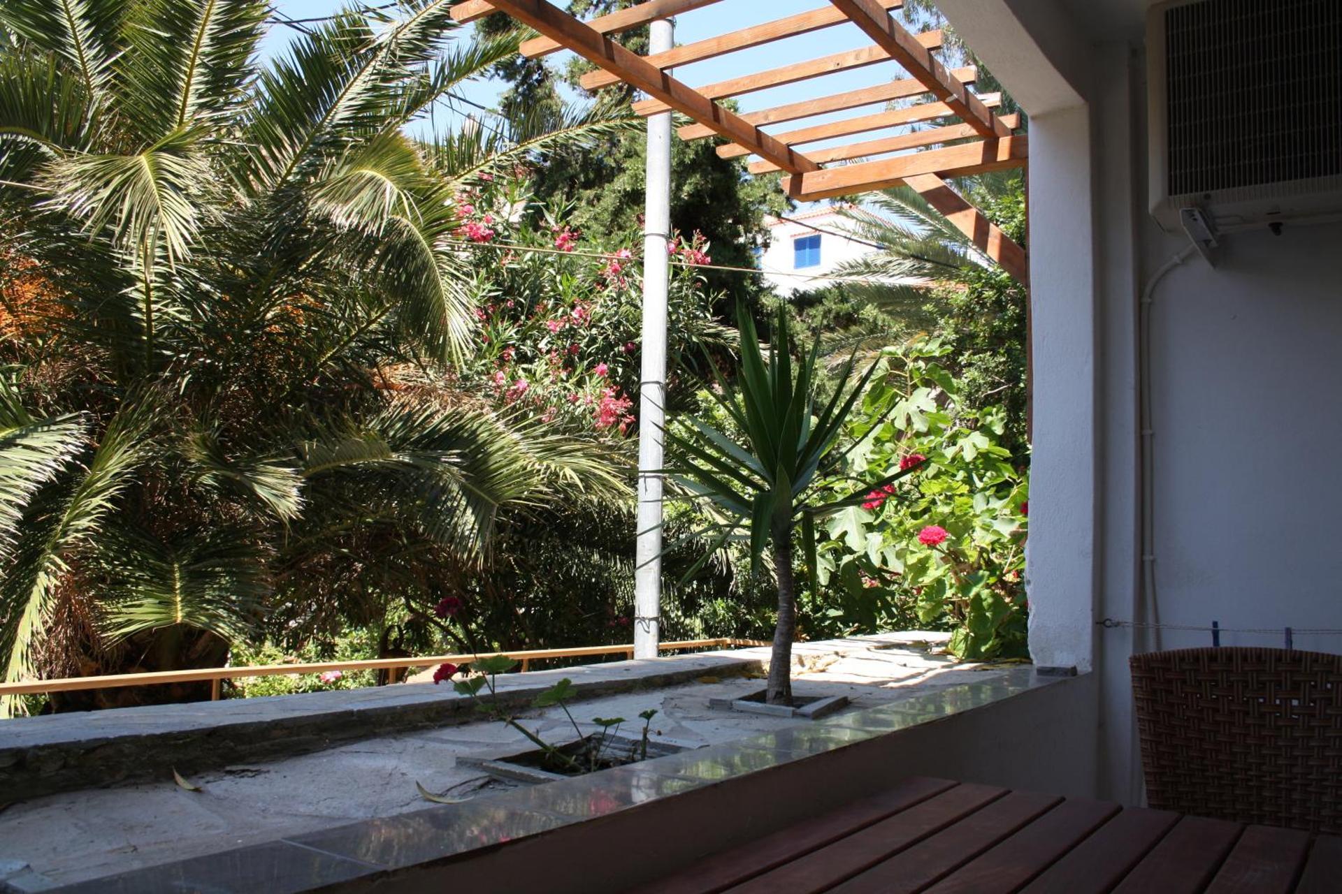 Amorani Studios - Photo 90