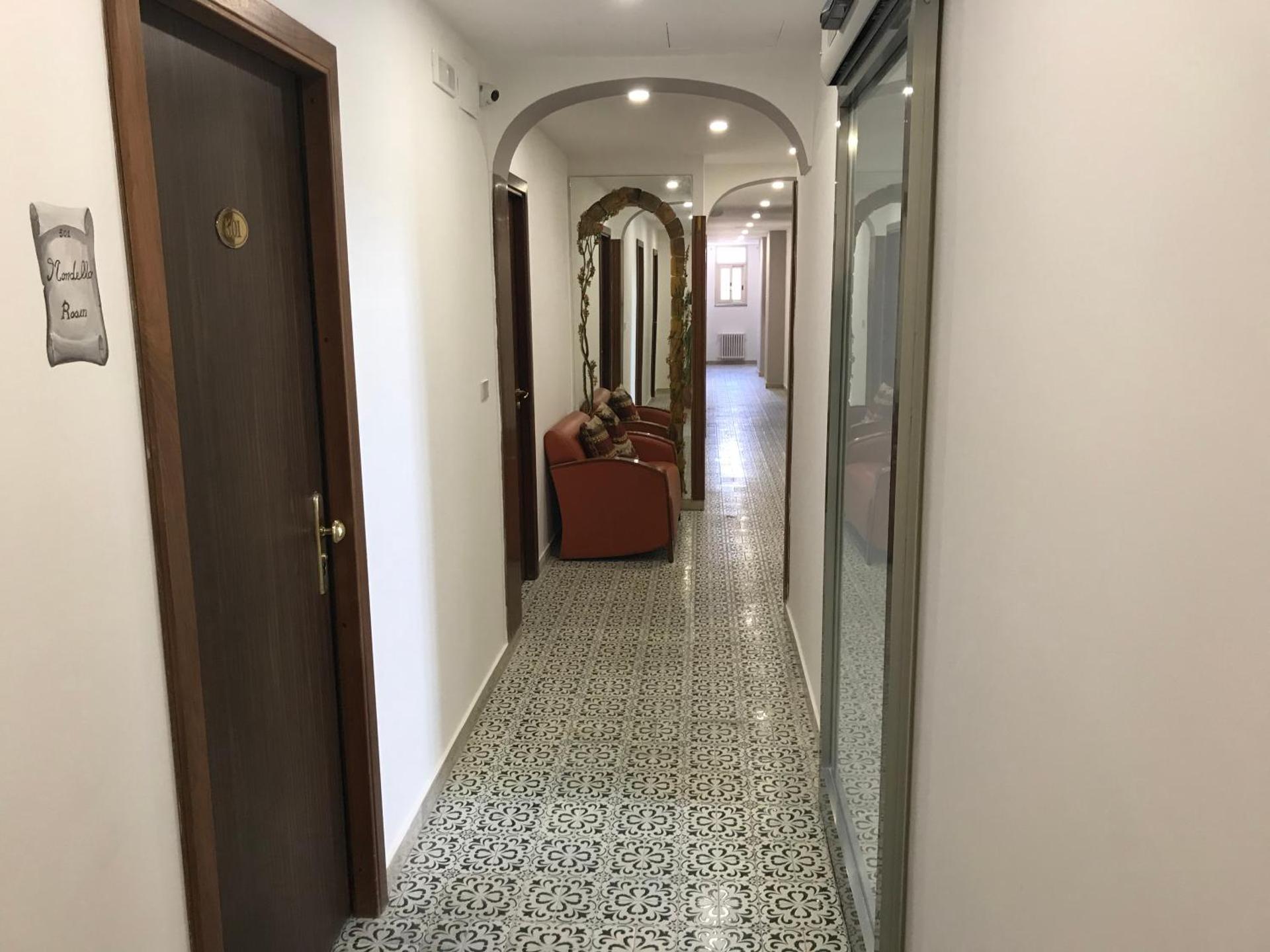 Hotel Elite Palermo Centro - Photo 6