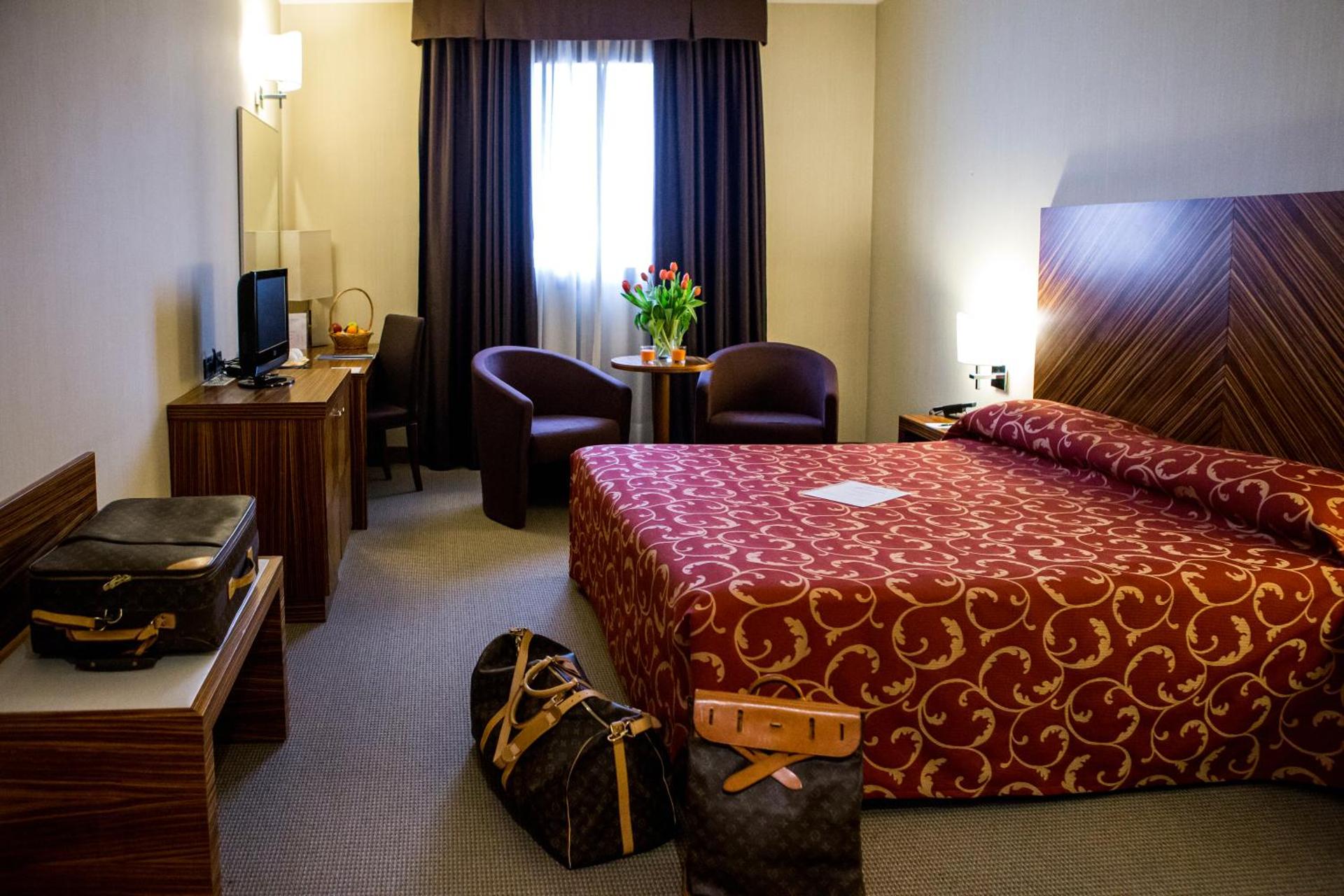 MH Hotel Piacenza Fiera - Photo 39