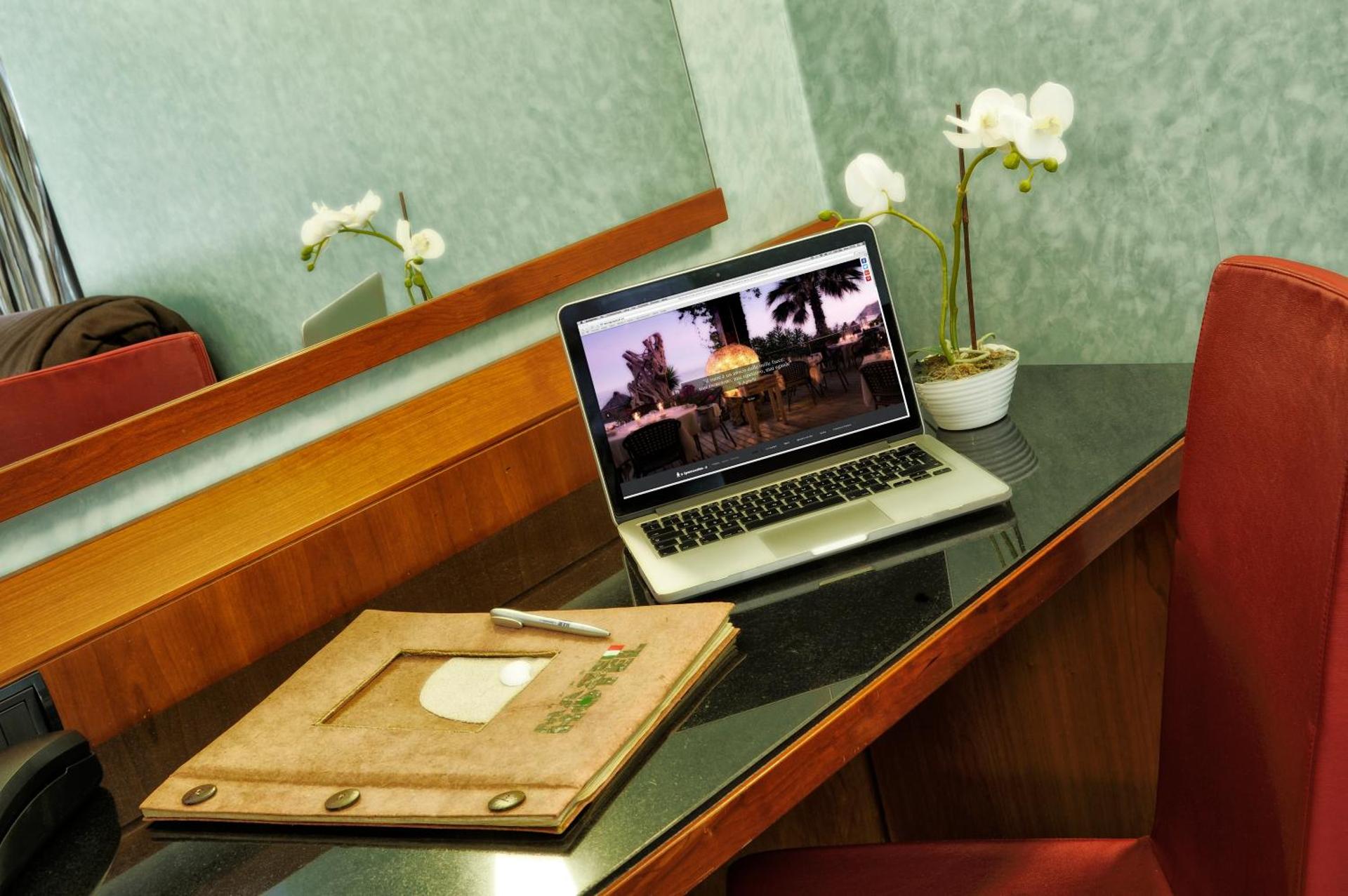 Mare Hotel - Photo 12