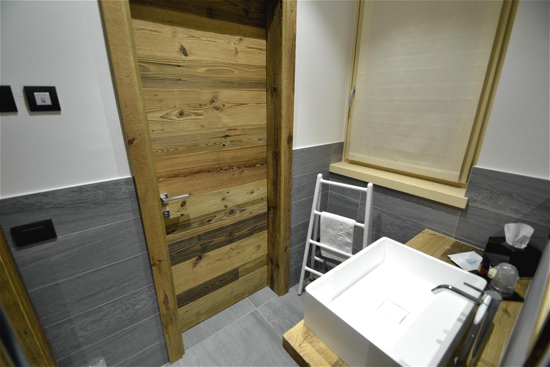 Hotel Piccolo Tibet - Photo 30