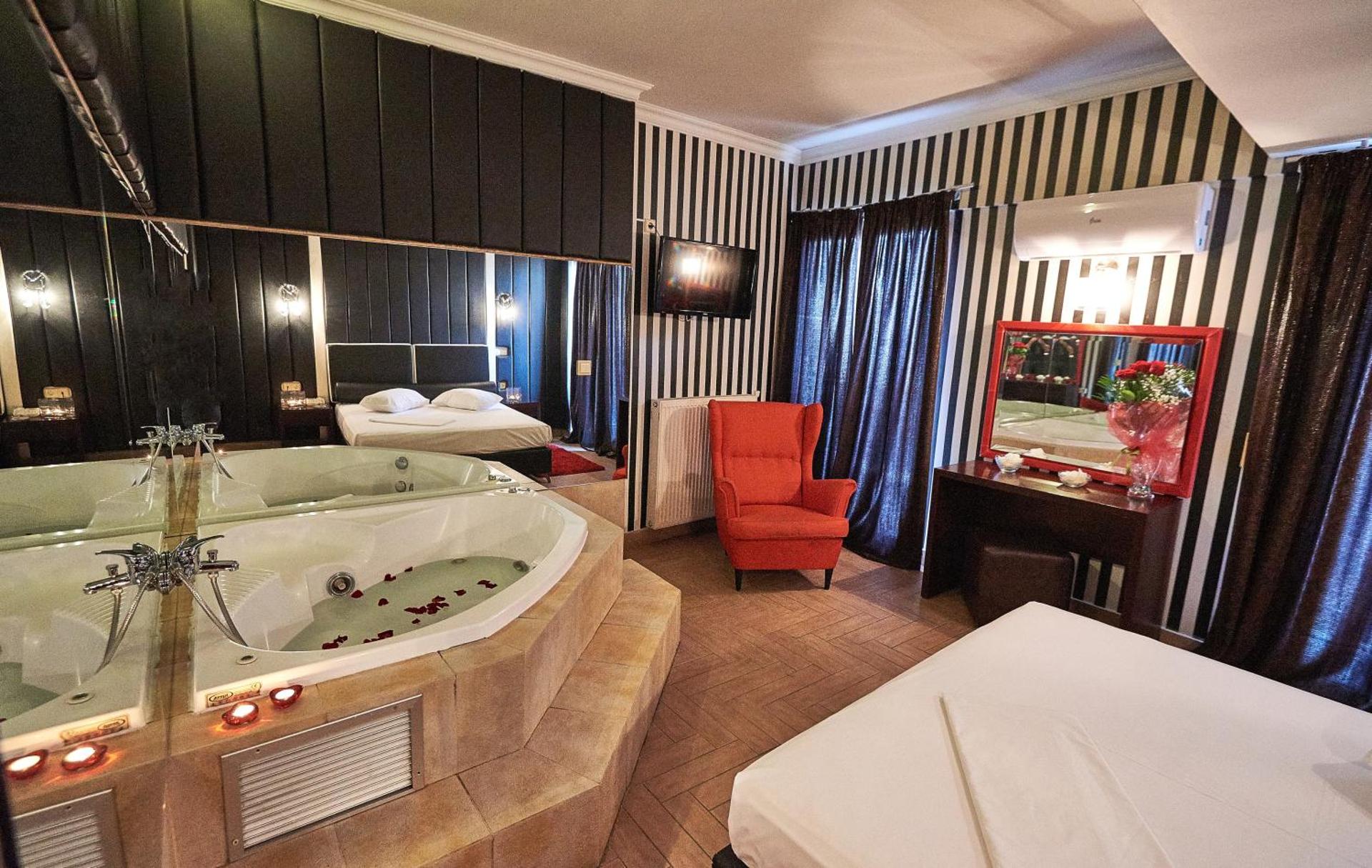 Atlantic Hotel - Photo 4