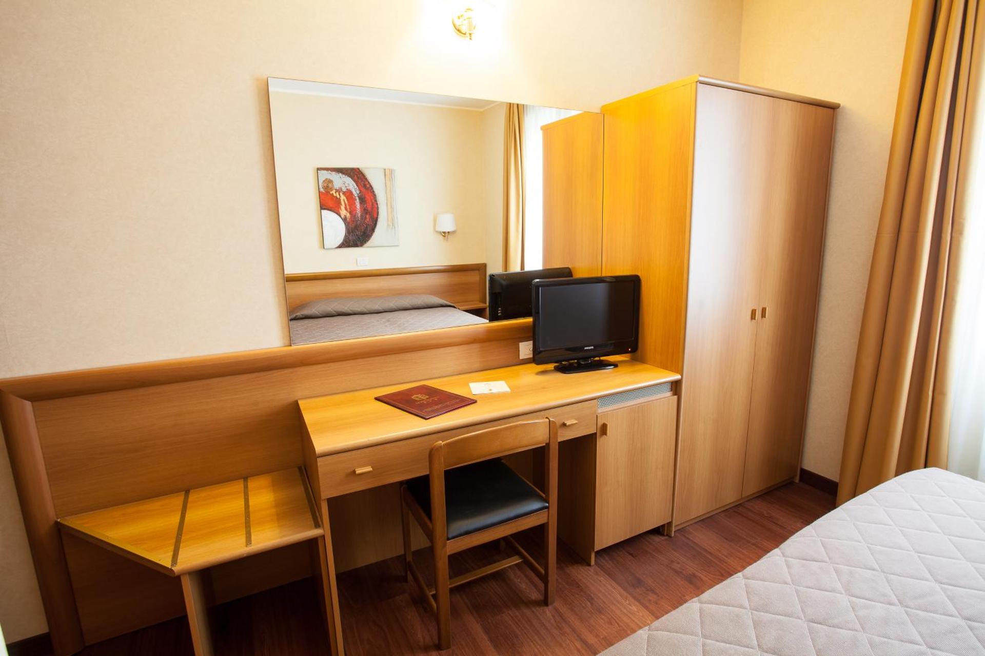 Hotel Esperia - Photo 28