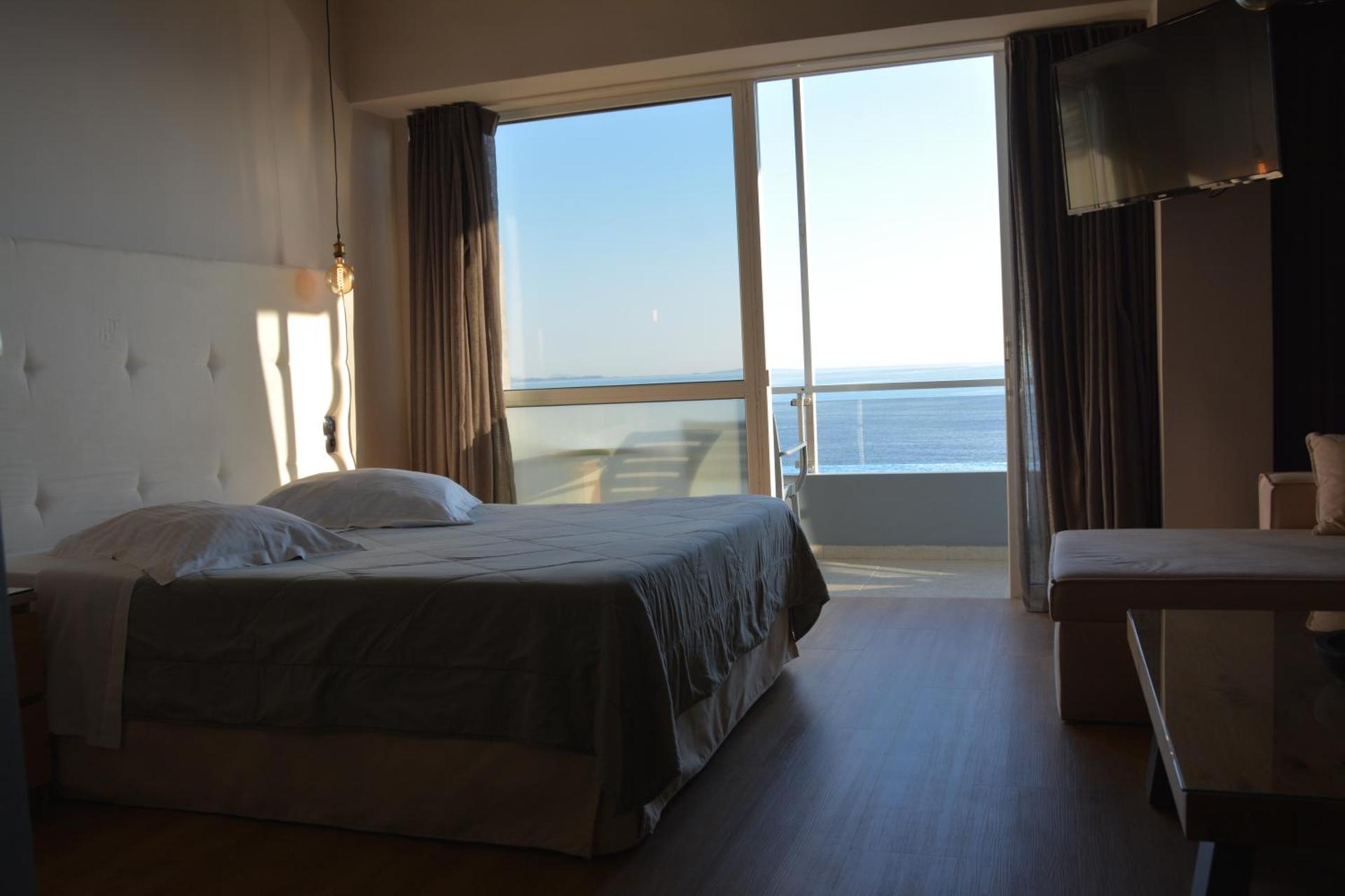 Family Room with Sea View