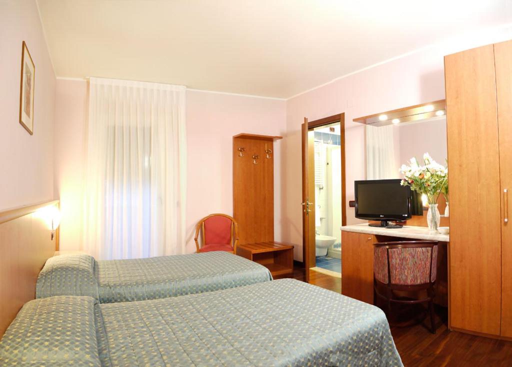 Hotel Dal Ponte - Photo 30