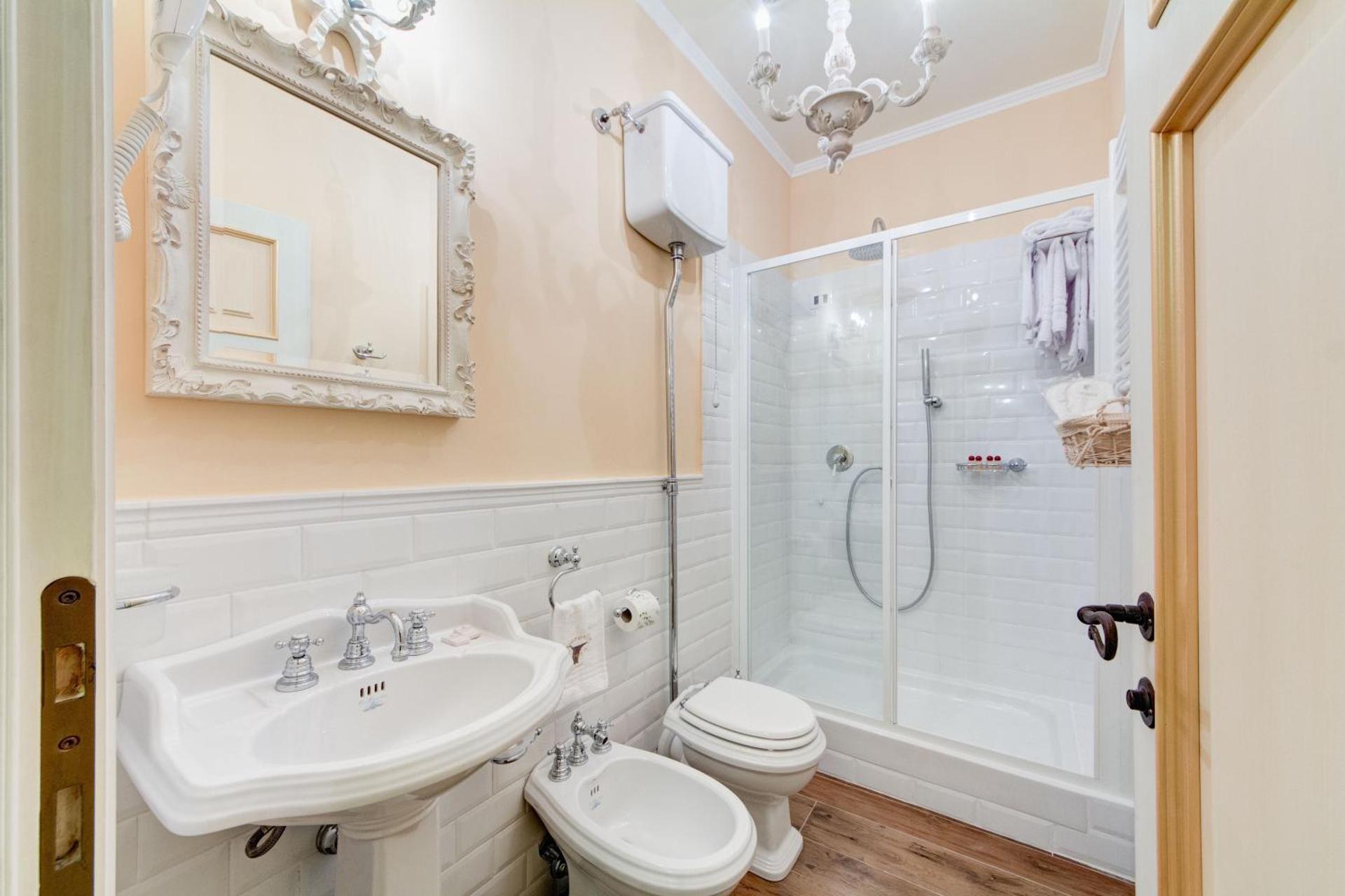 Lunaria Suites Rome Vaticano - Photo 10