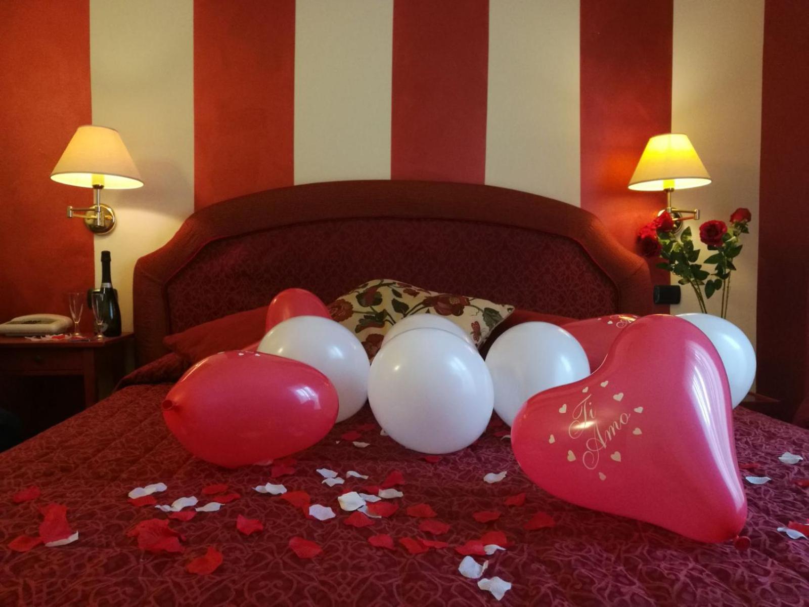 Hotel La Luna - Photo 79