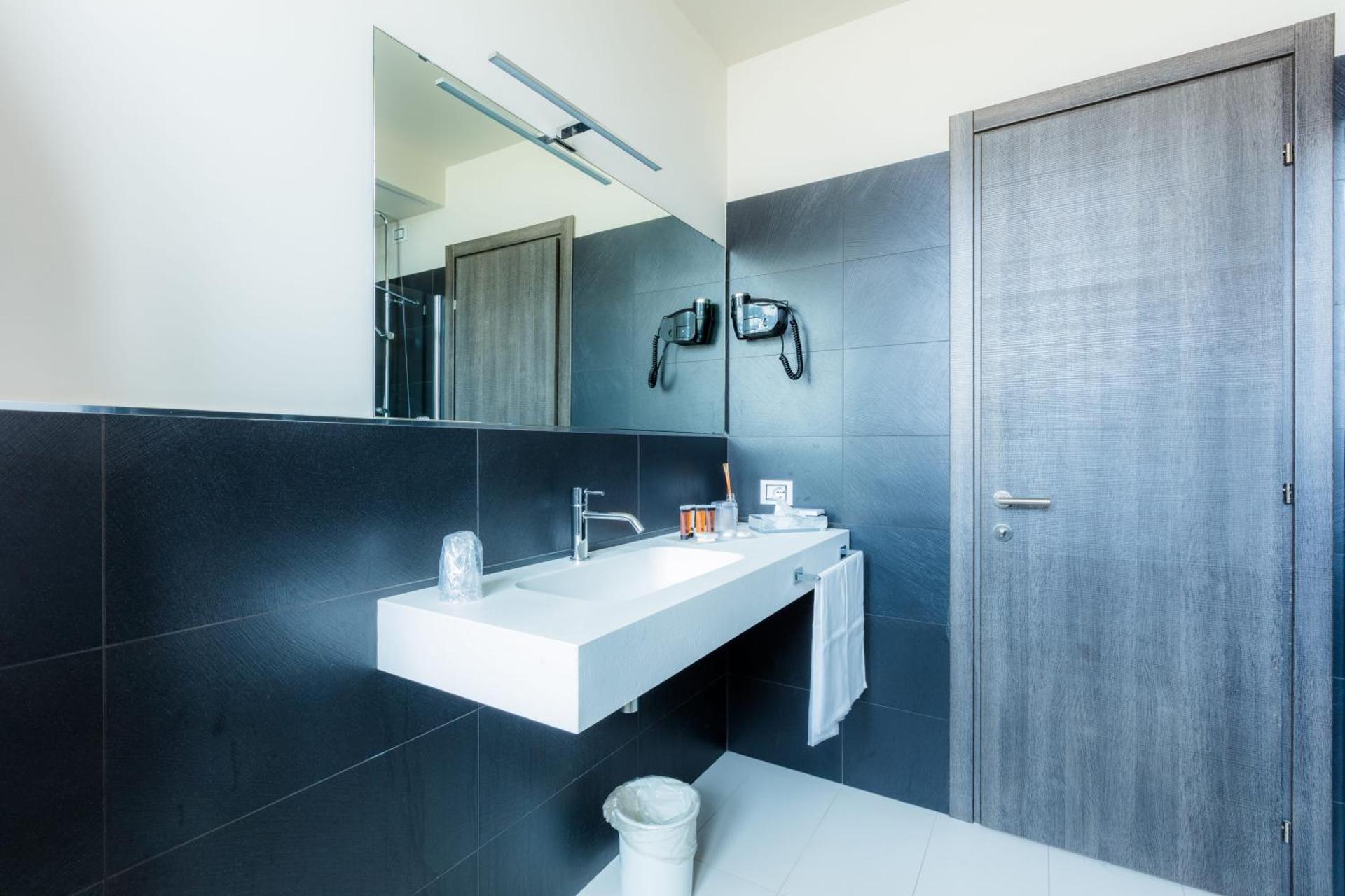 Hotel Concord - Photo 27