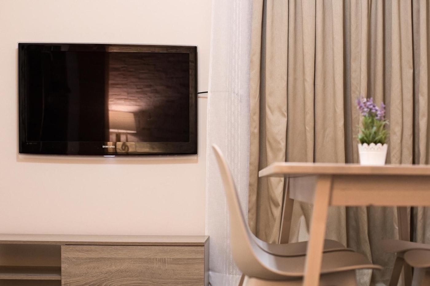 Paradise Apartment in Peiraiki - Photo 32