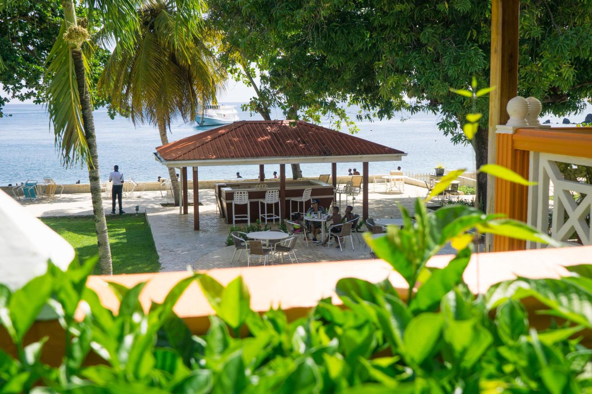 Sunset Shores Beach Hotel - Photo 5