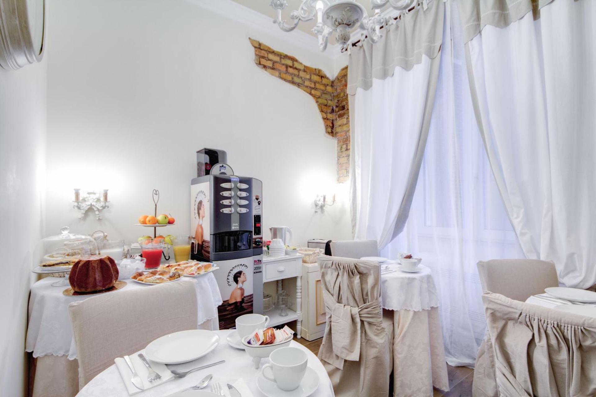 Lunaria Suites Rome Vaticano - Photo 18