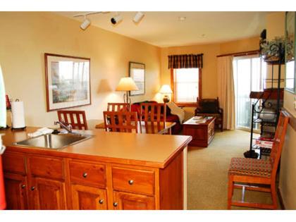 Highland House - Photo 13
