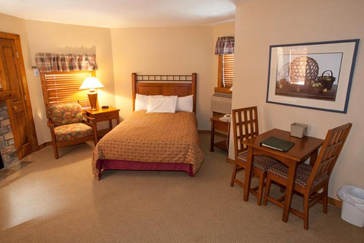 Highland House - Photo 5