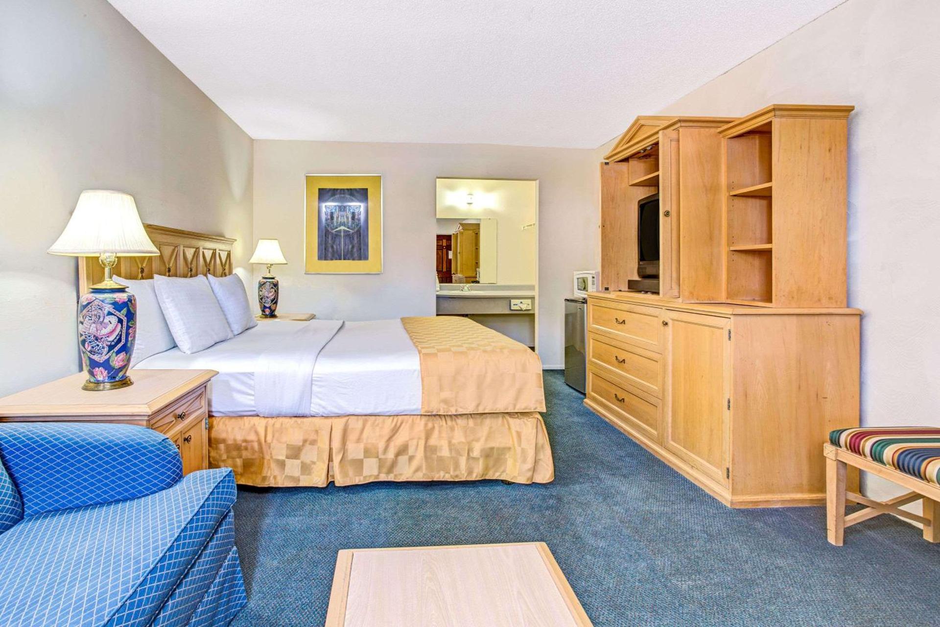 Knights Inn Kissimmee - Photo 30