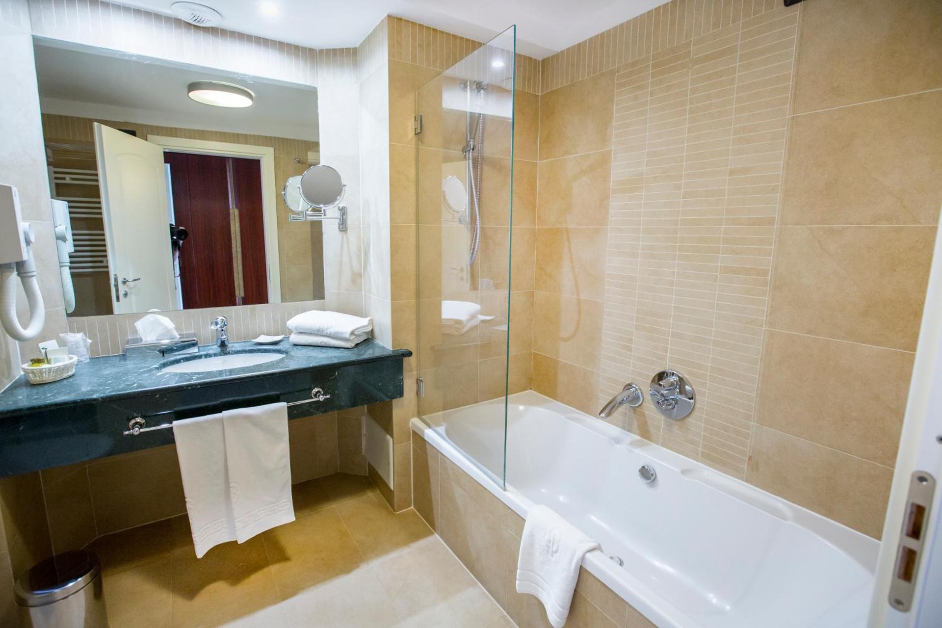 Cefalù Sea Palace - Photo 21