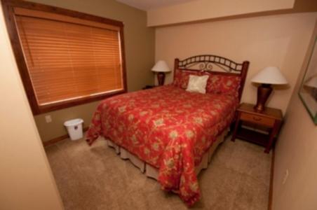 Highland House - Photo 17