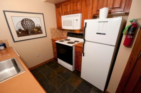 Highland House - Photo 15