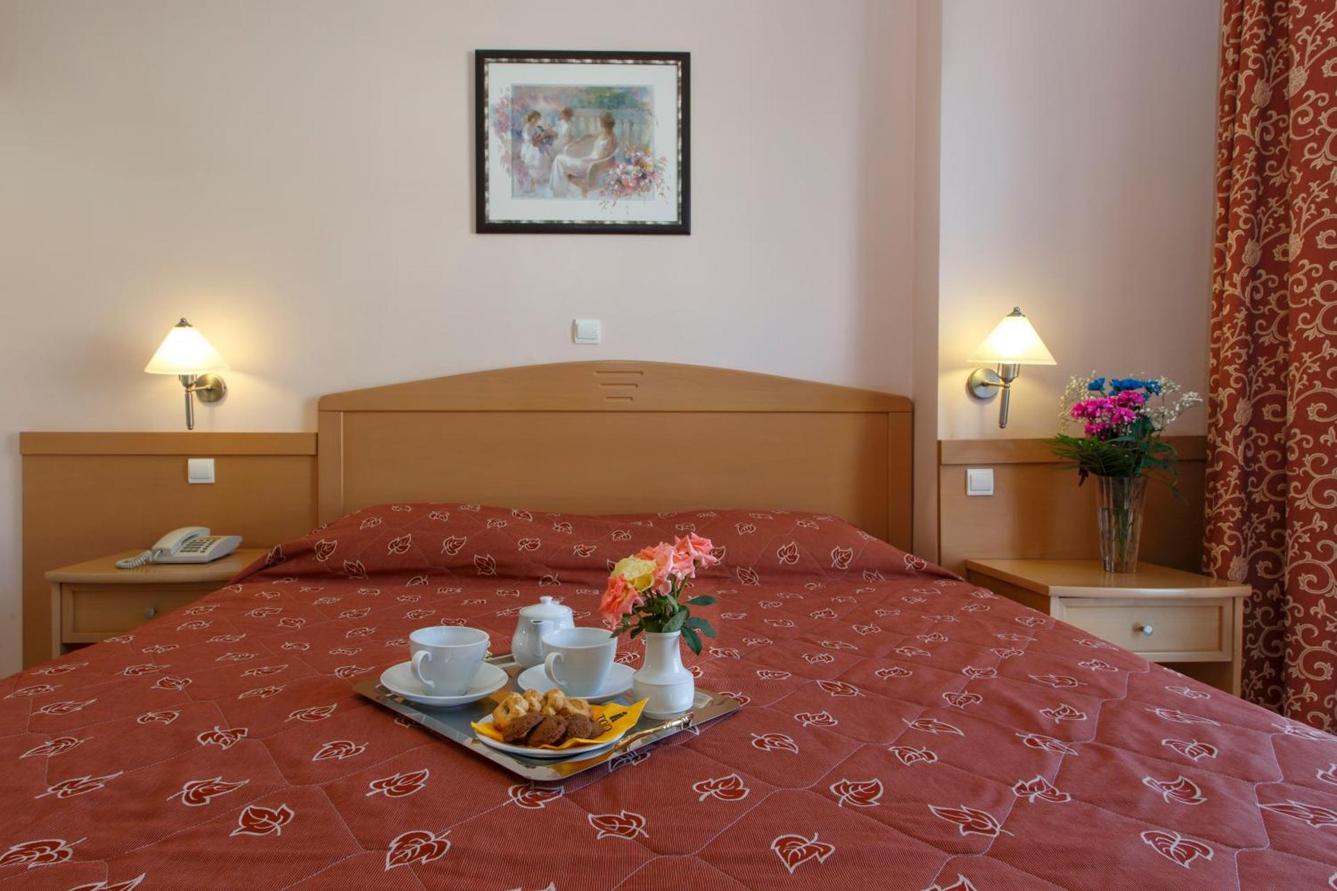 Hotel Tolo - Photo 21