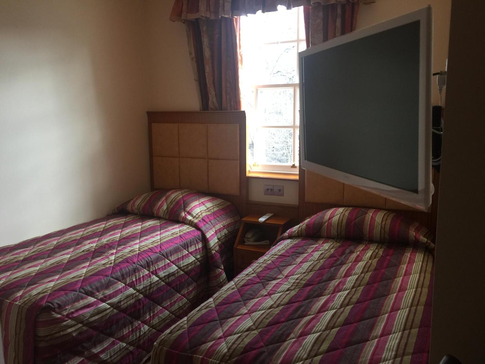 White House Hotel - Photo 24