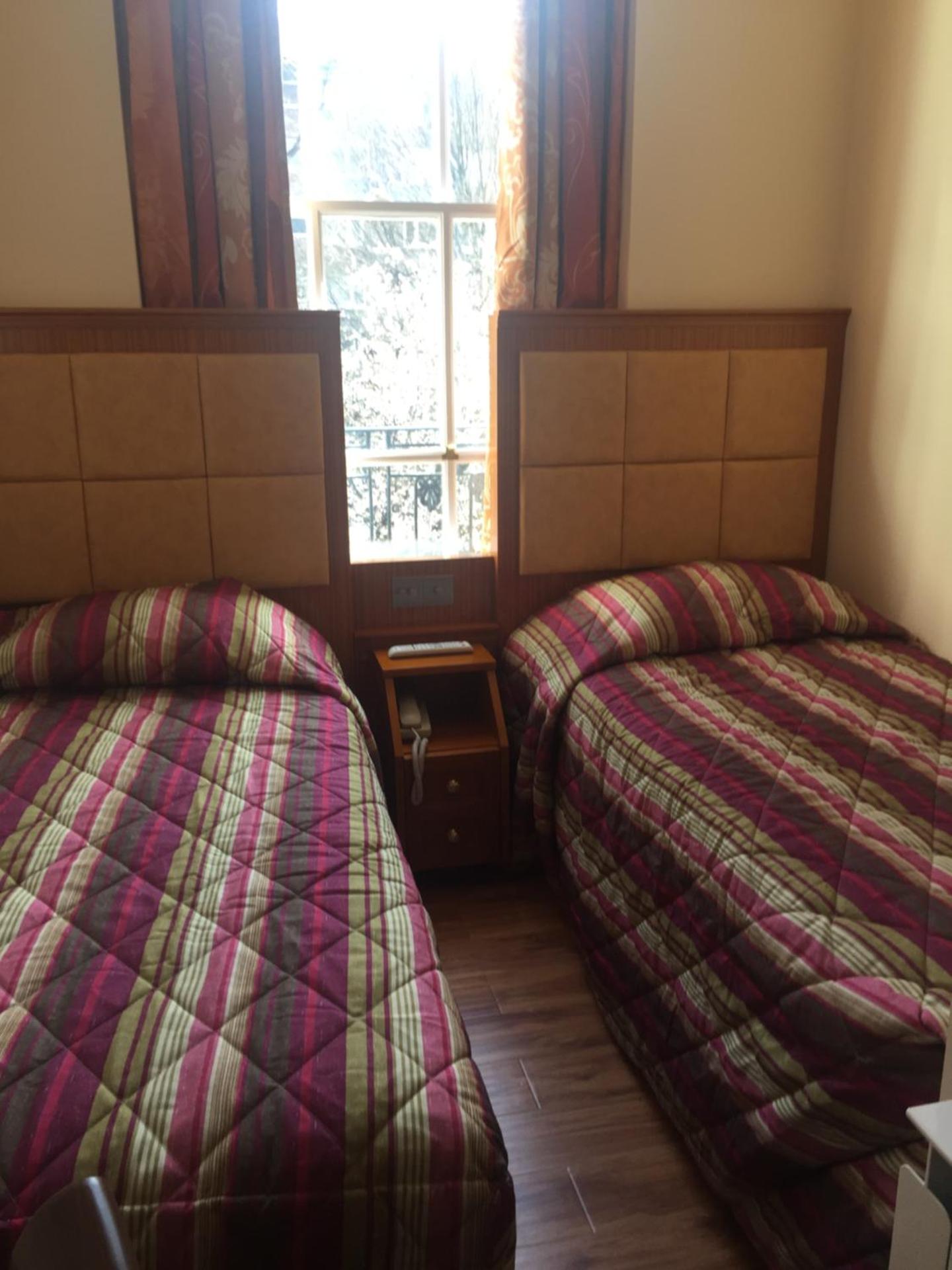 White House Hotel - Photo 27