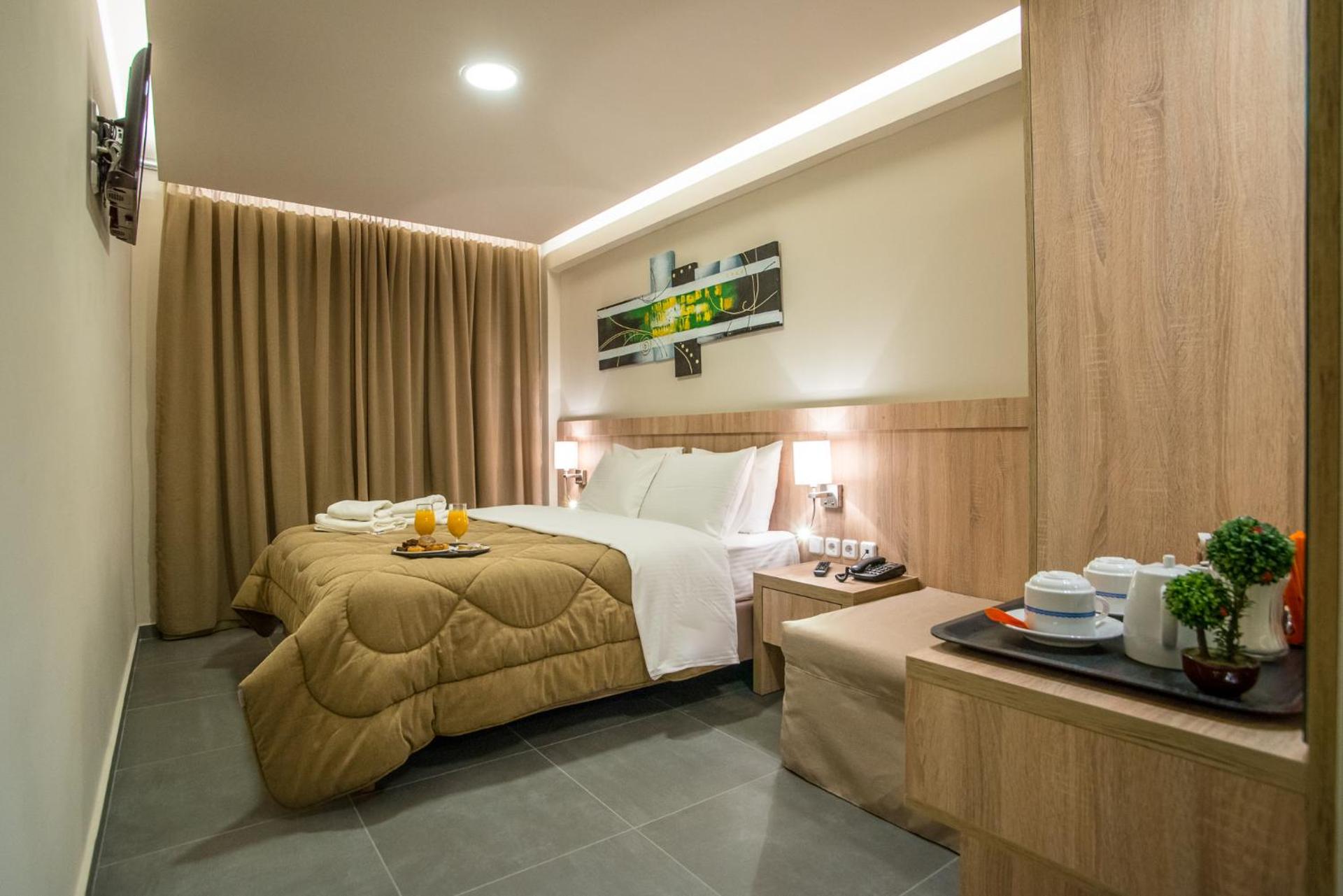 Argo Hotel Piraeus - Photo 30