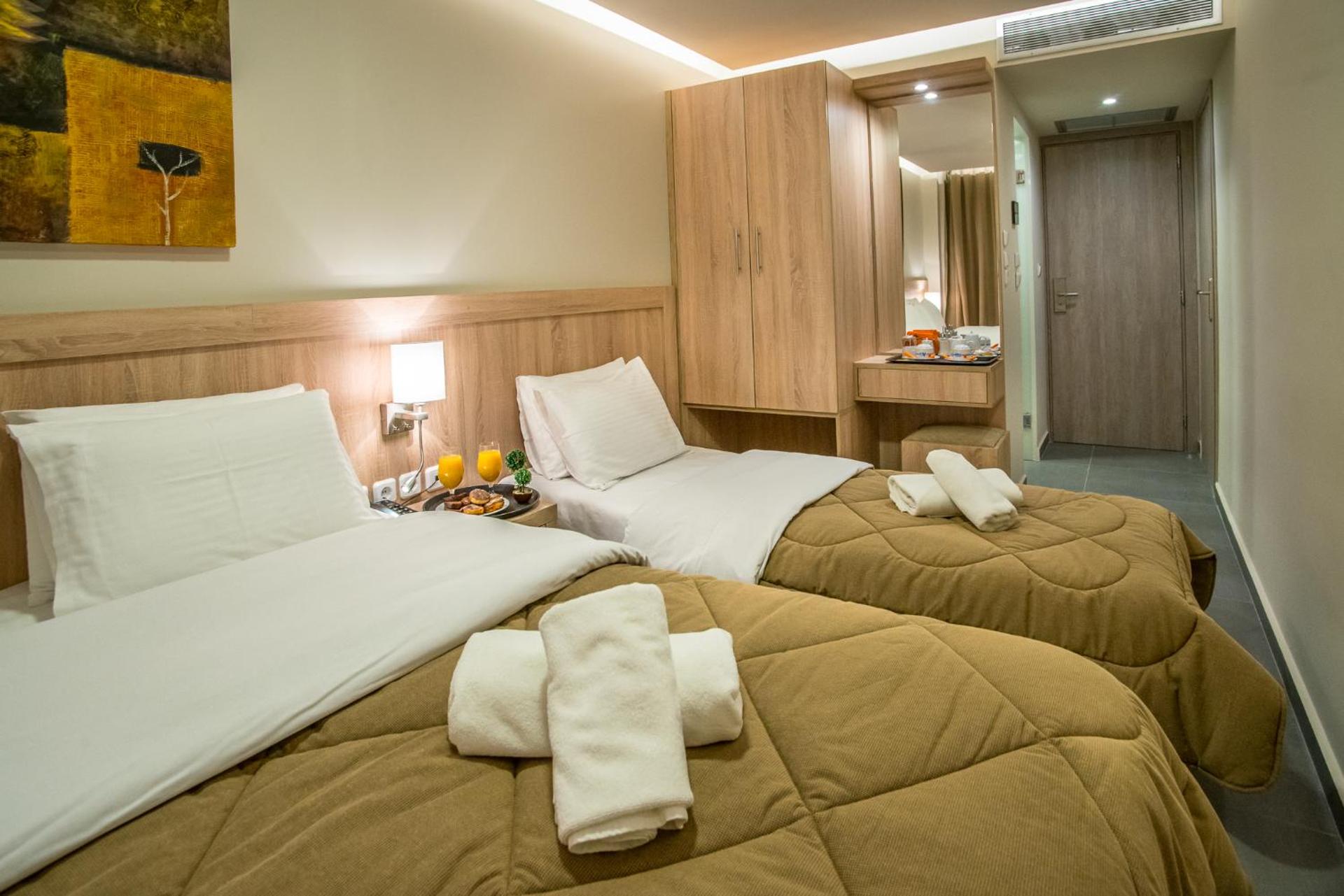 Argo Hotel Piraeus - Photo 41