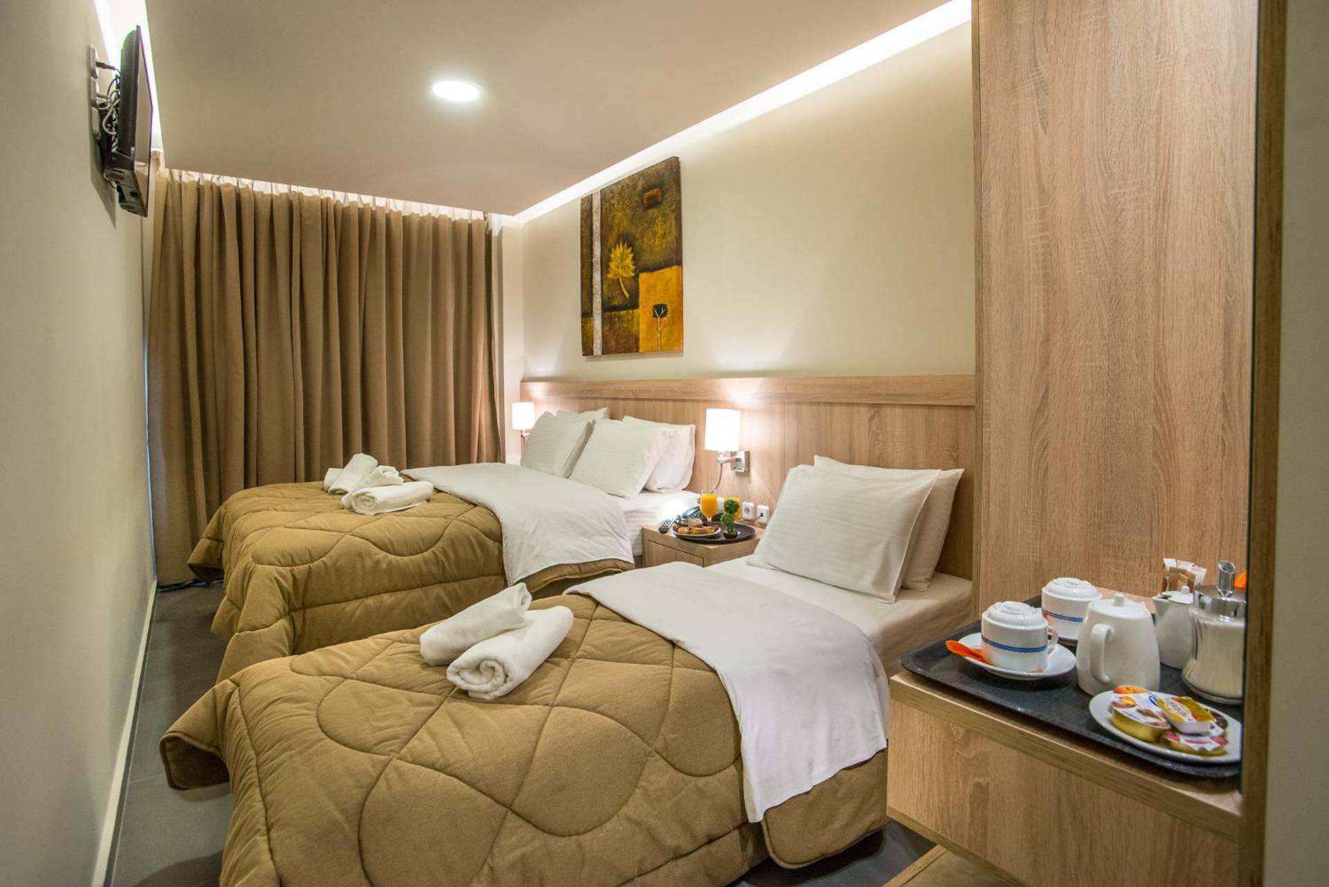 Argo Hotel Piraeus - Photo 35