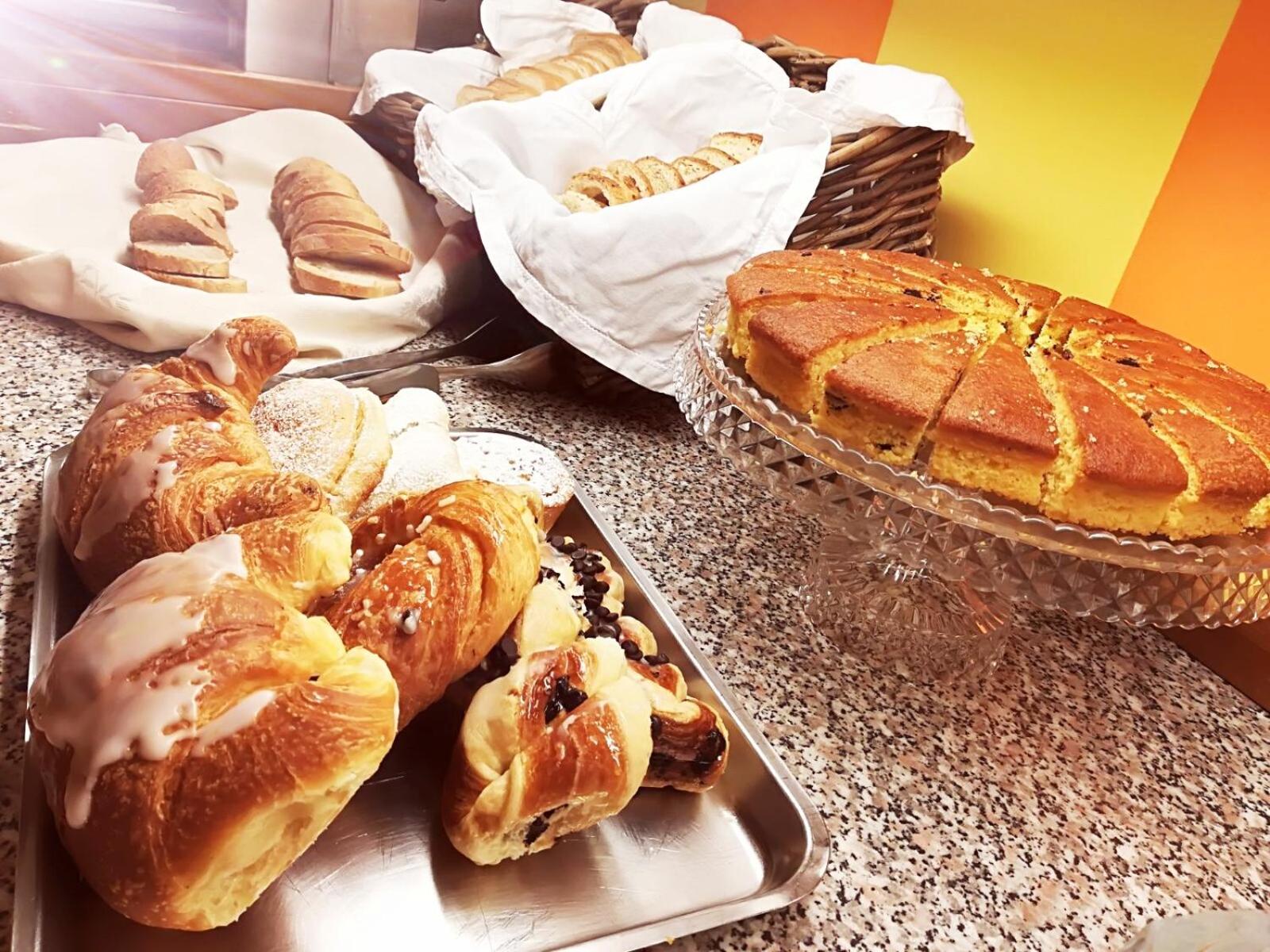 Hotel La Luna - Photo 191