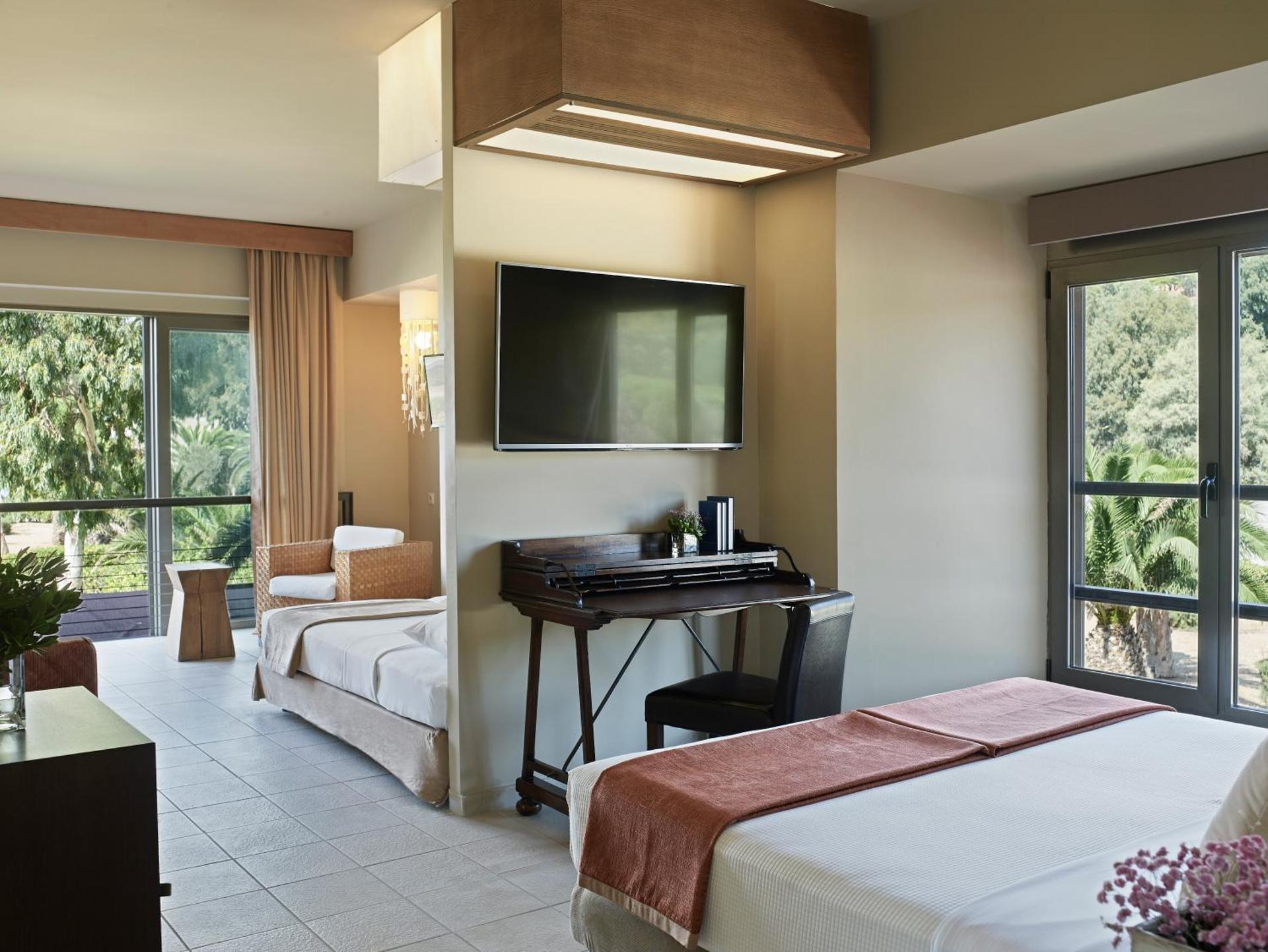 Aegeon Beach Hotel - Photo 28