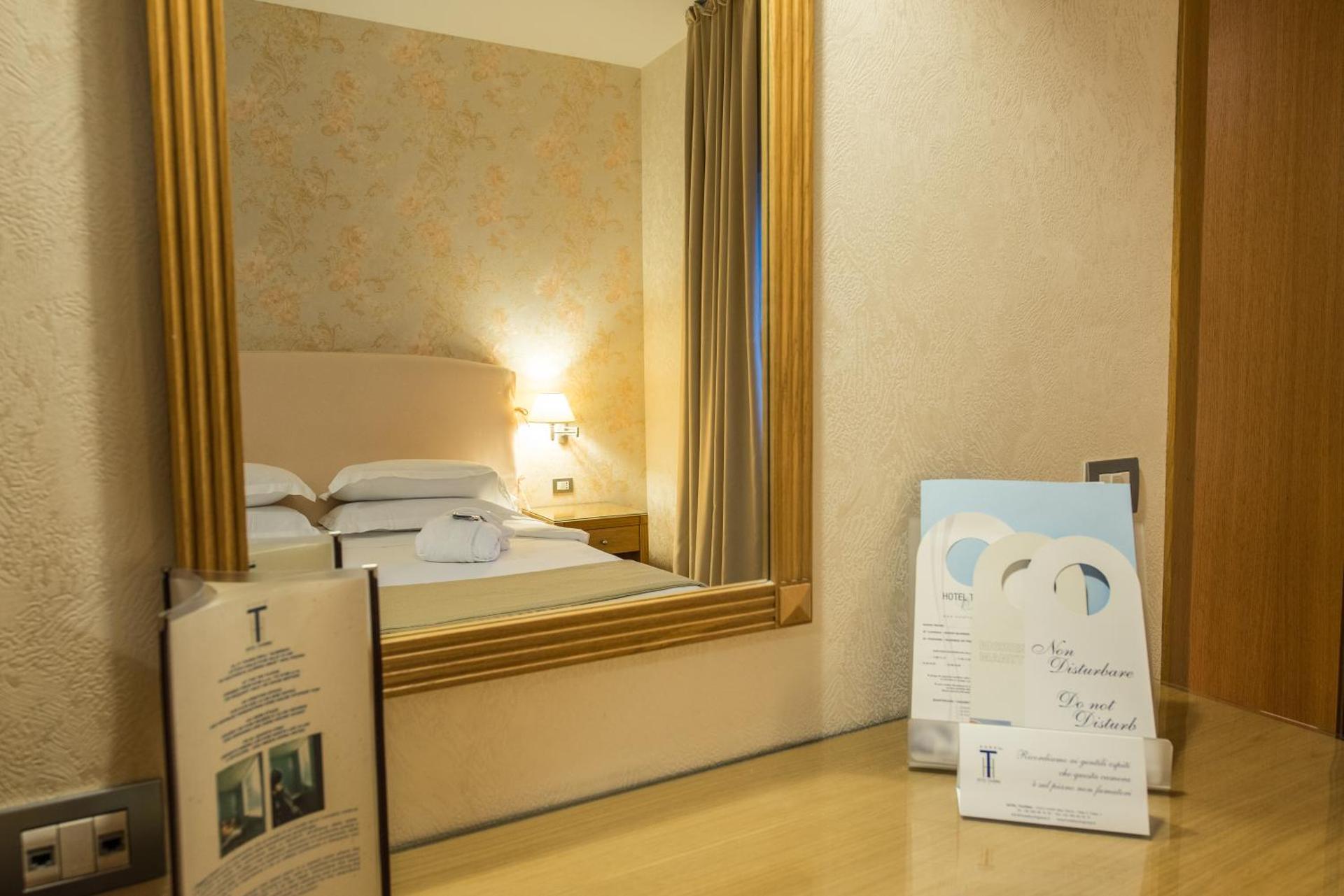 Hotel Touring - Photo 23