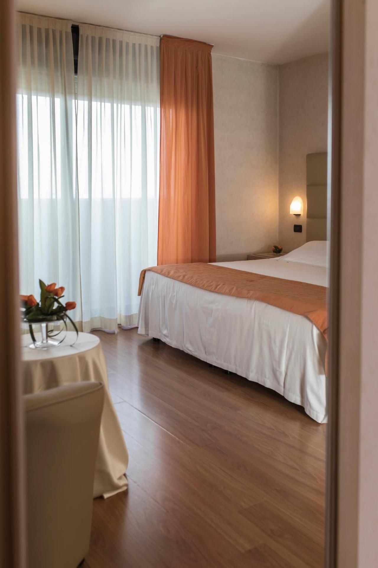 Hotel Donatello Imola - Photo 213