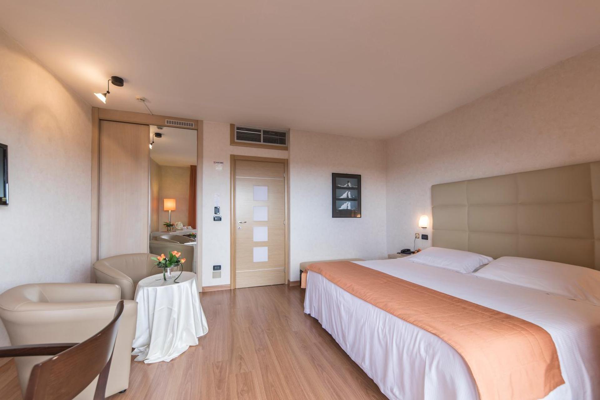 Hotel Donatello Imola - Photo 214