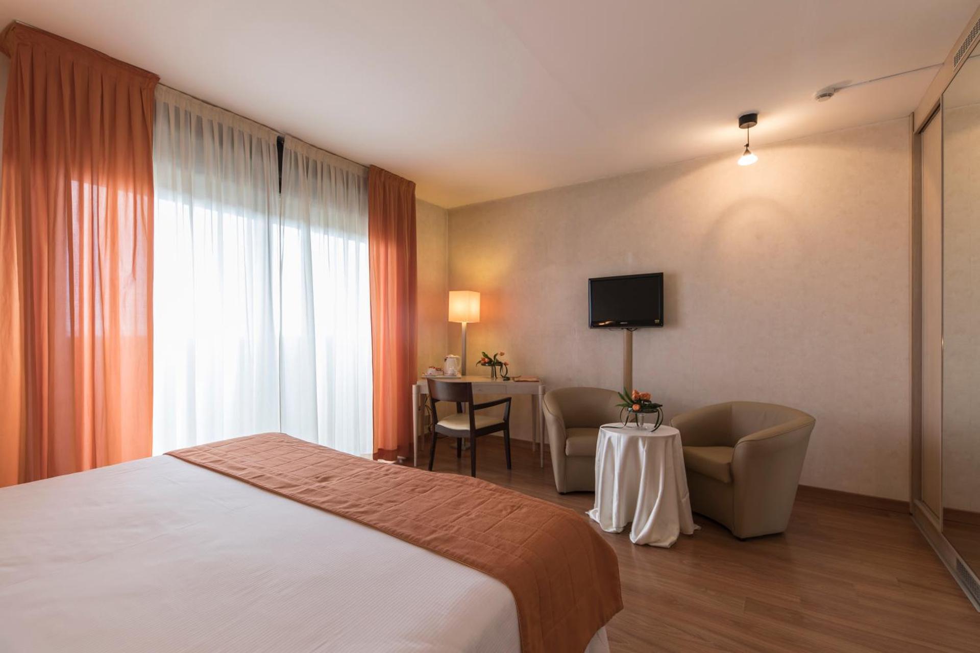 Hotel Donatello Imola - Photo 215