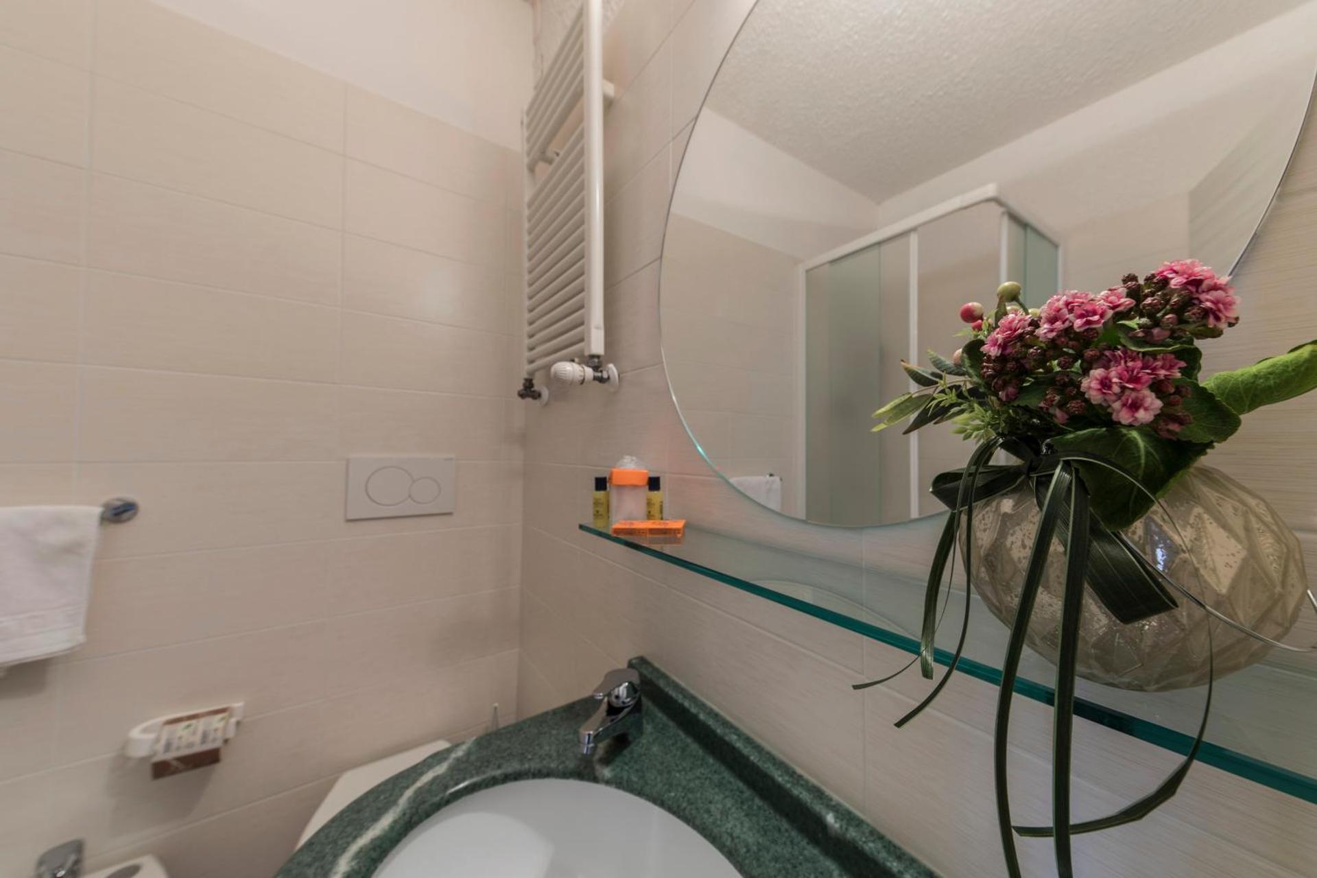 Hotel Donatello Imola - Photo 221