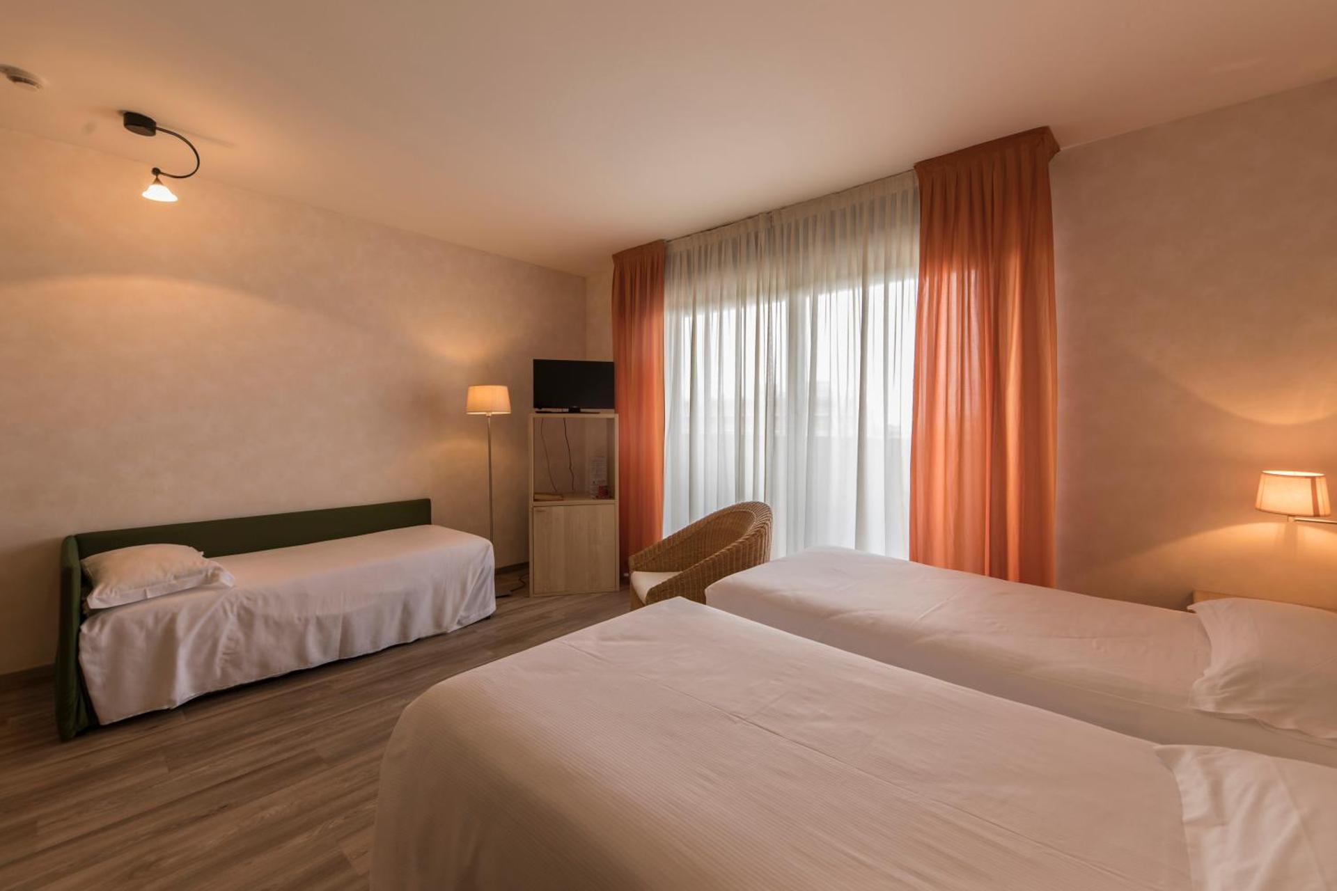 Hotel Donatello Imola - Photo 40