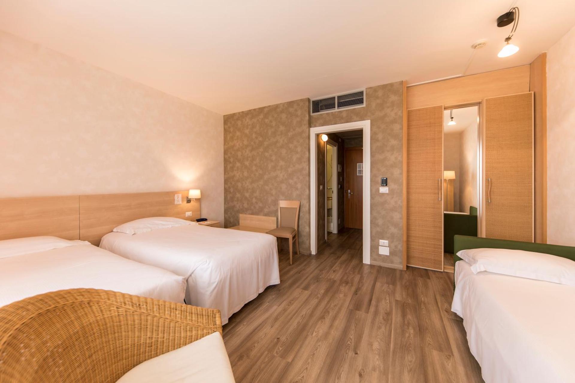 Hotel Donatello Imola - Photo 32