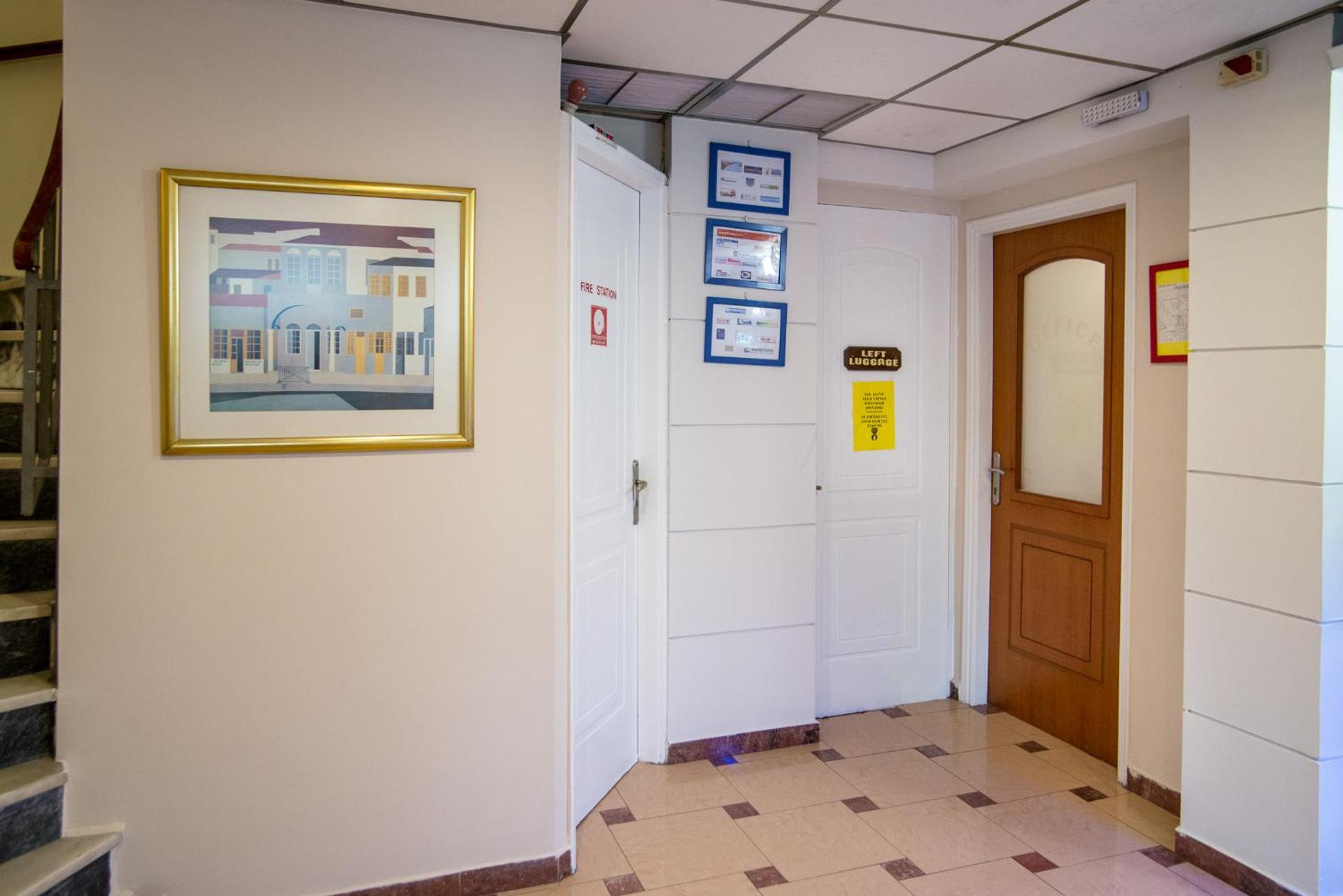 Argo Hotel Piraeus - Photo 89